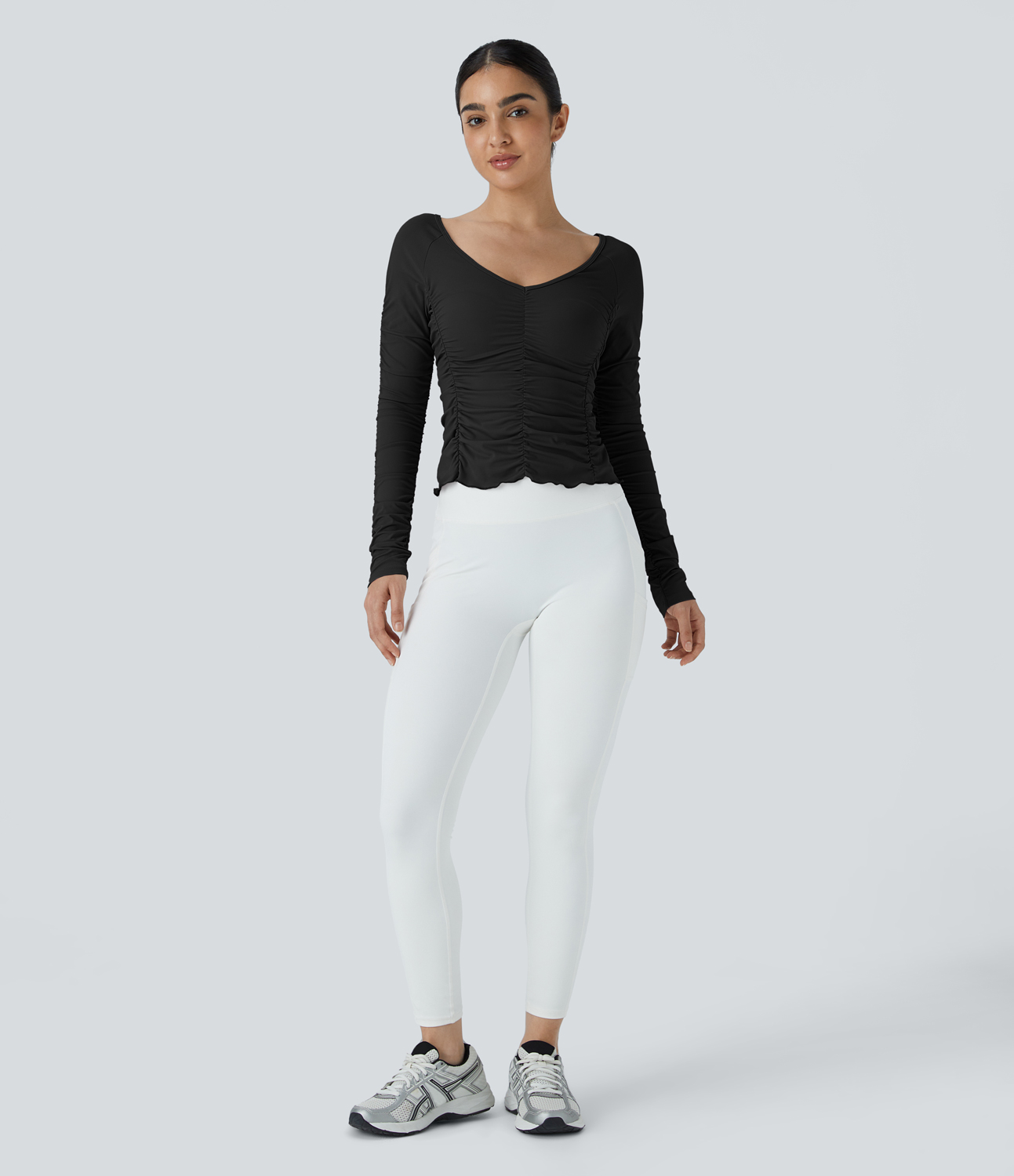 Halara V Neck Long Sleeve Ruched Yoga Sports Top  - Black - M 