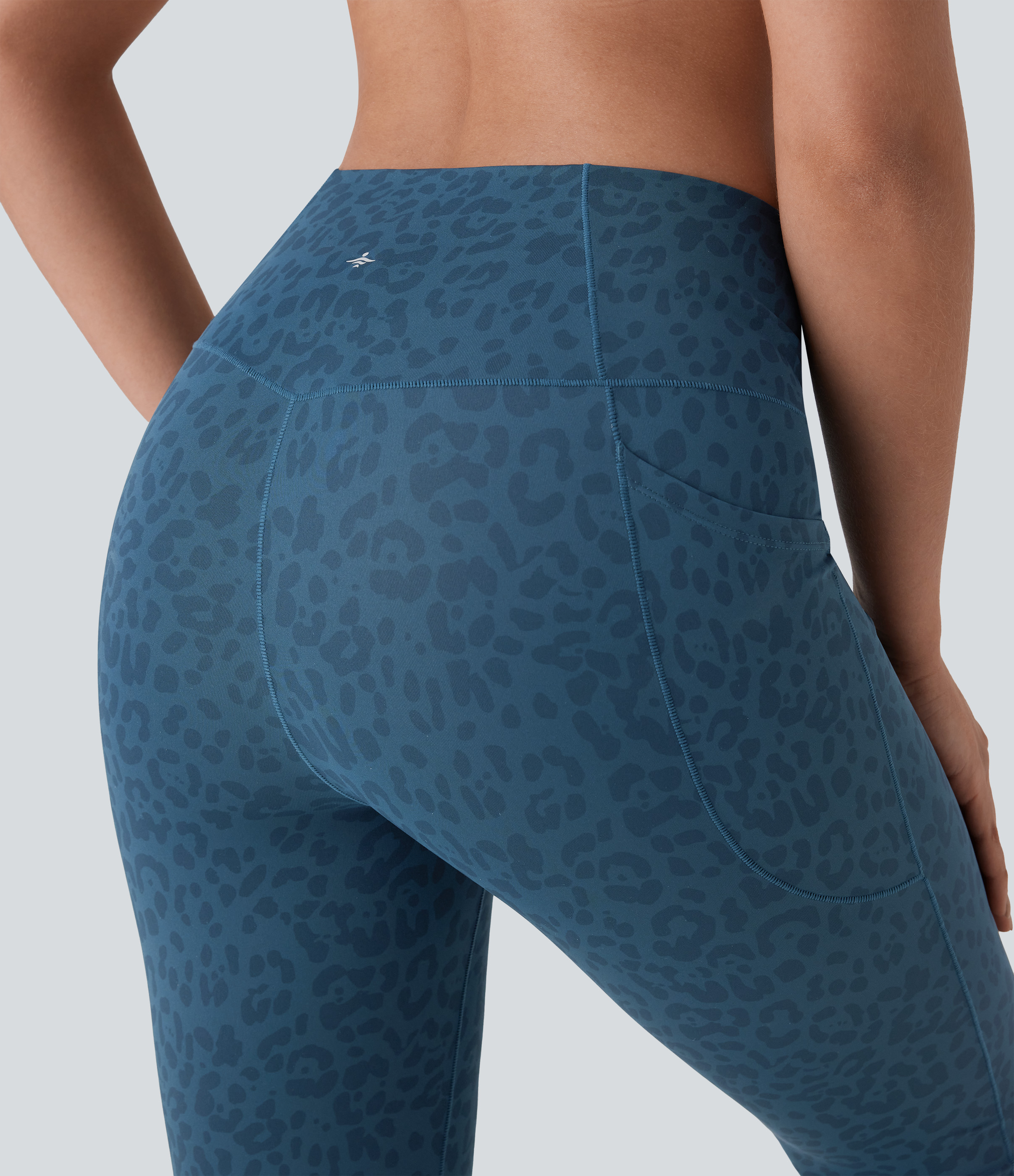 Halara High Waisted Crossover Side Pocket Leopard Print 7/8 Yoga Leggings  - Lake Blue Leopard Print - L(7/8) gym leggings 