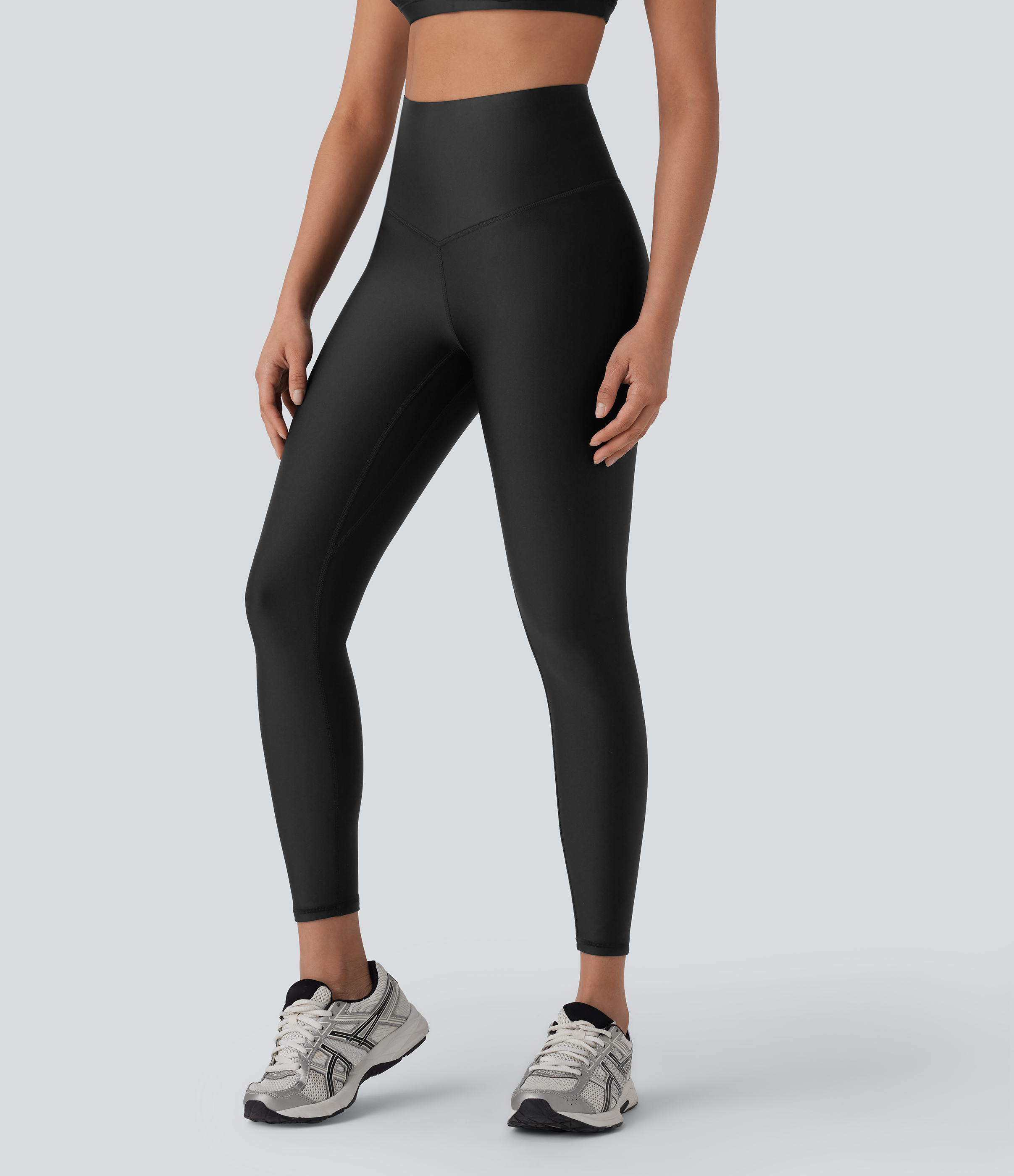Halara SoCinched High Waisted Tummy Control Reflective Line Back Pocket Sheen Running Leggings  - Black - XL(7/8) gym leggings 