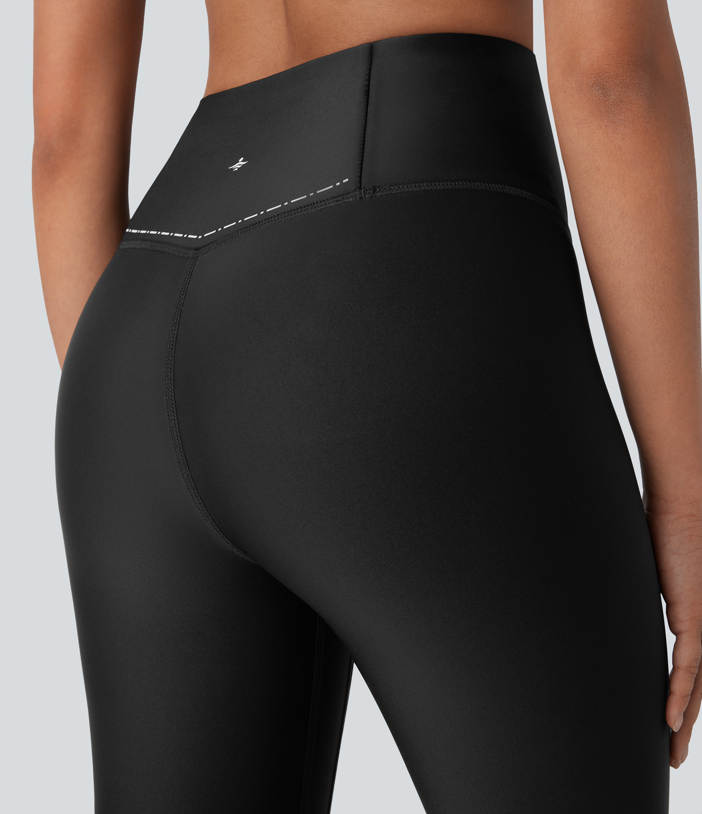 Halara SoCinched High Waisted Tummy Control Reflective Line Back Pocket Sheen Running Leggings  - Black - XL(7/8) gym leggings 