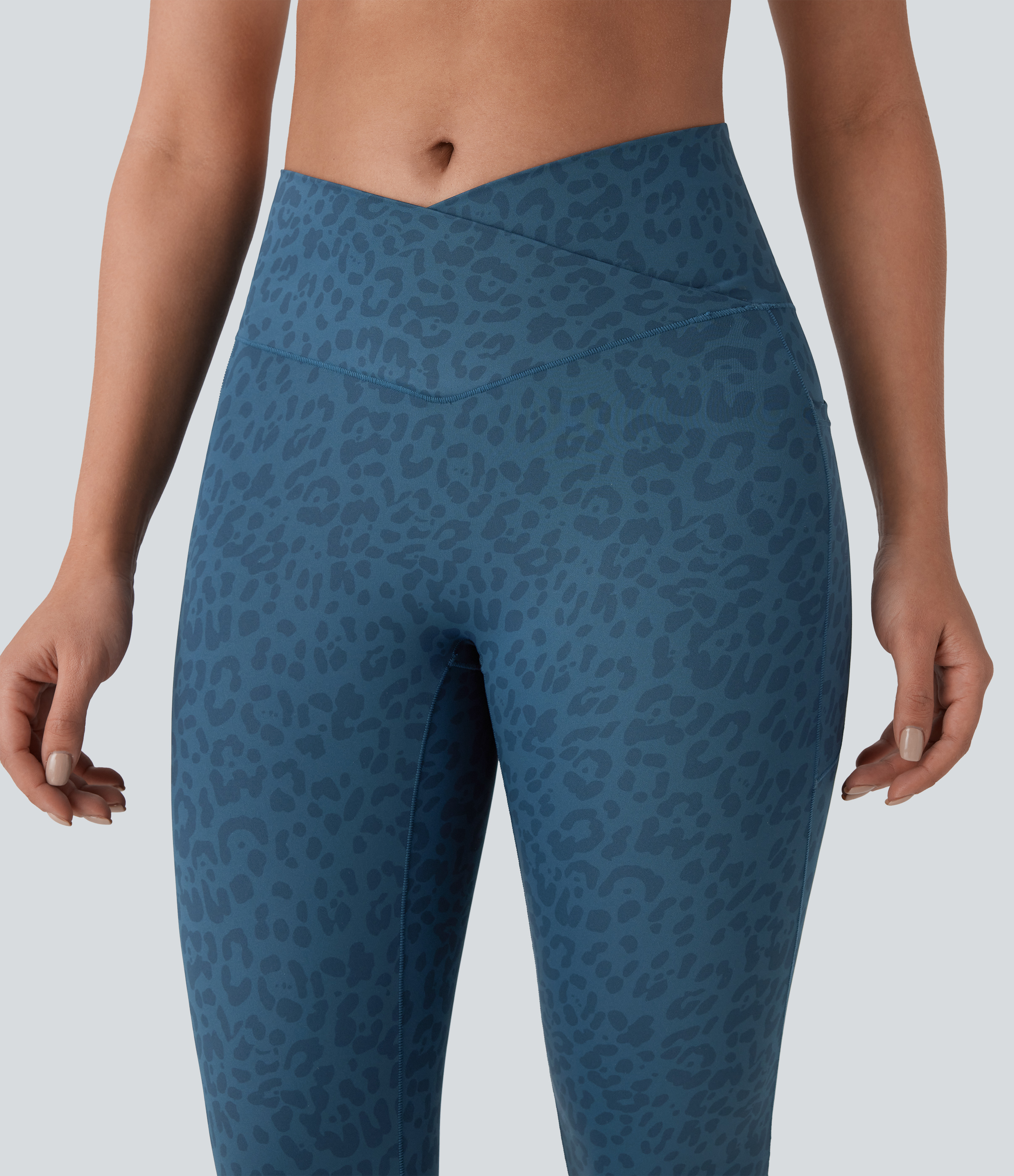 Halara High Waisted Crossover Side Pocket Leopard Print 7/8 Yoga Leggings  - Lake Blue Leopard Print - L(7/8) gym leggings 
