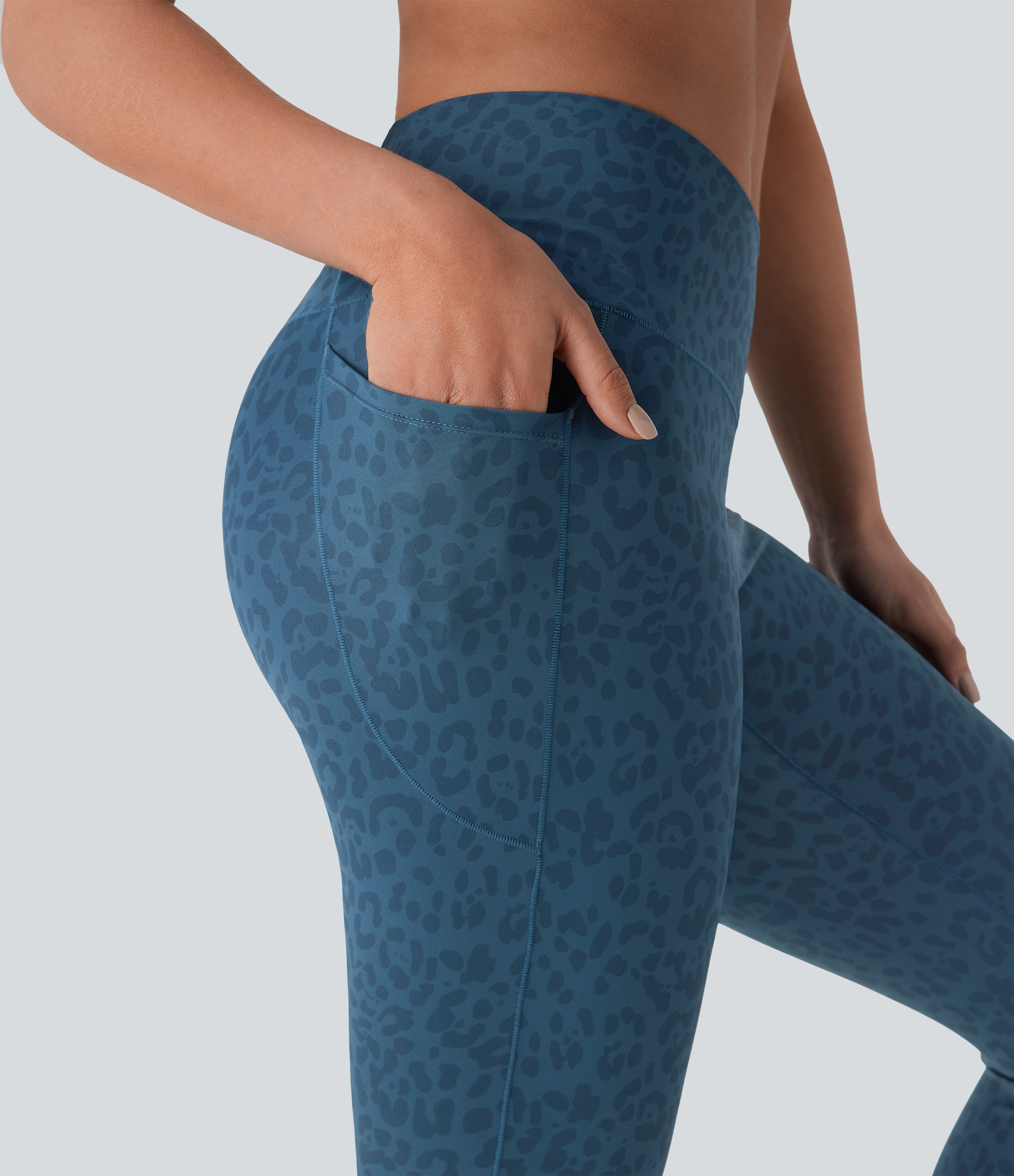 Halara High Waisted Crossover Side Pocket Leopard Print 7/8 Yoga Leggings  - Lake Blue Leopard Print - L(7/8) gym leggings 