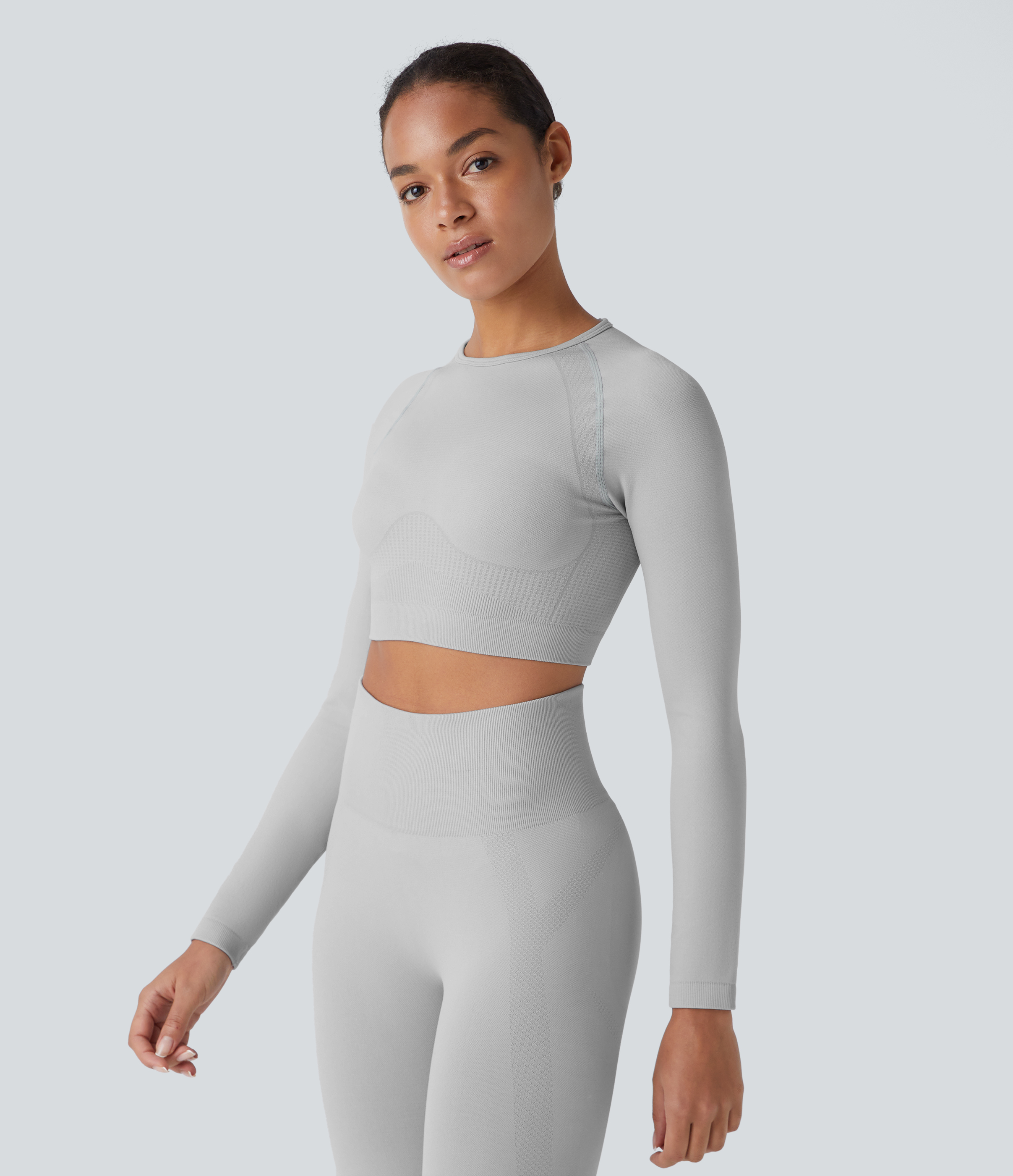 Halara Seamless Flow Round Neck Raglan Long Sleeve Skinny Cropped Yoga Top Tank Top - Aloof Grey - L golf tops halter top tunic tops 
