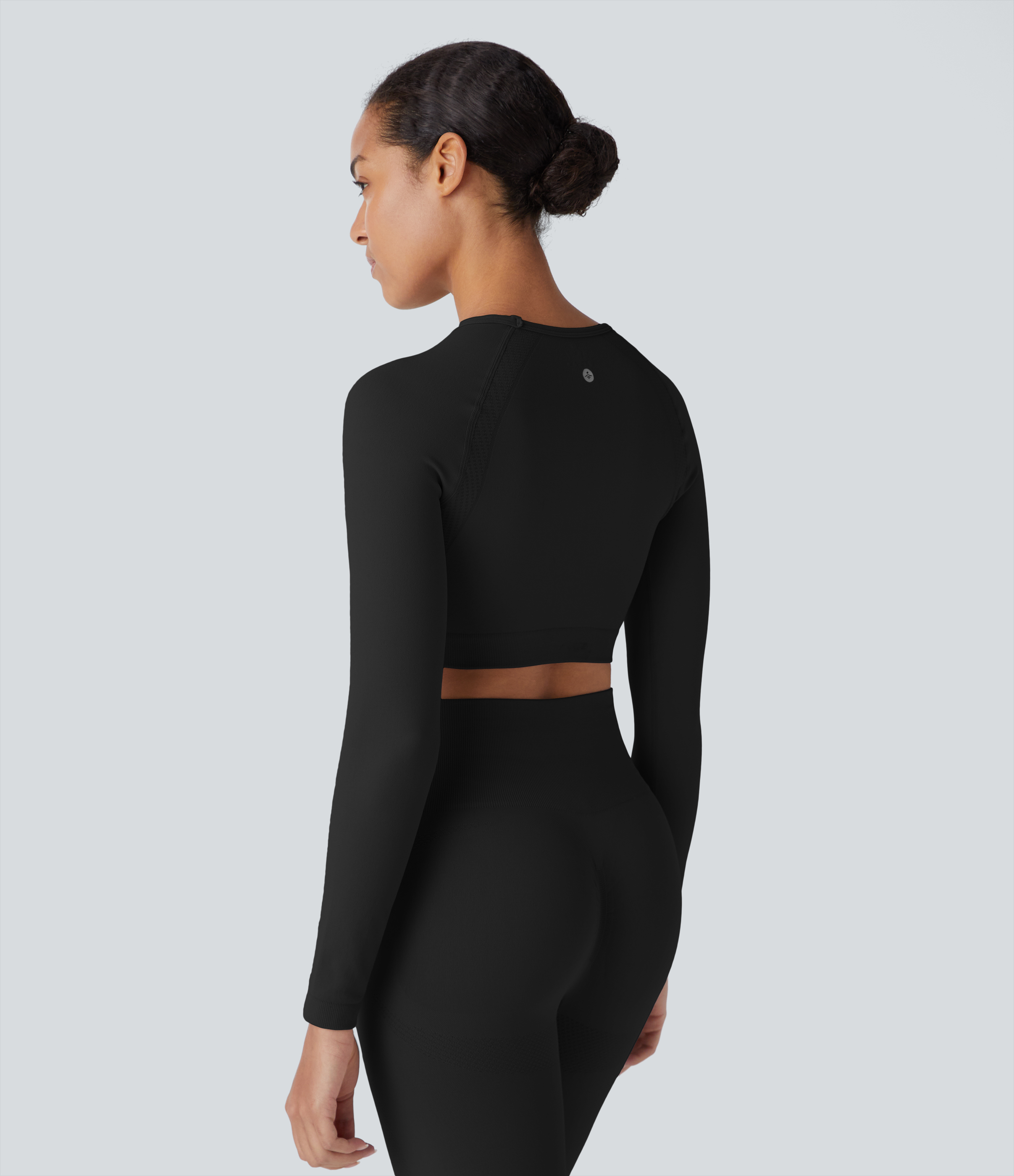 Halara Seamless Flow Round Neck Raglan Long Sleeve Skinny Cropped Yoga Top Tank Top - Black - XL golf tops halter top tunic tops 