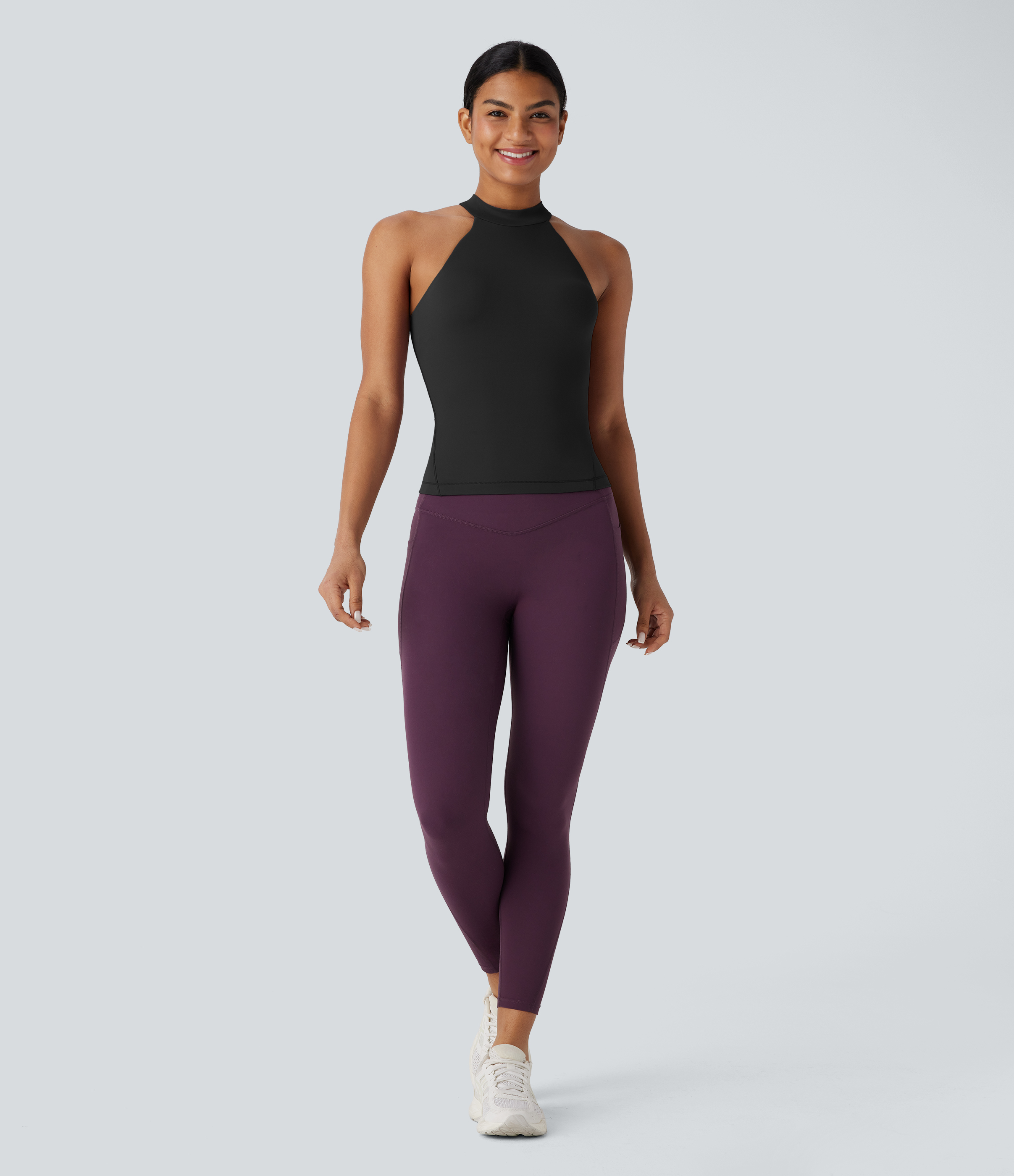 Halara Softlyzeroв„ў Round Neck Backless Yoga Sports Top-UPF50+  - Black - M 
