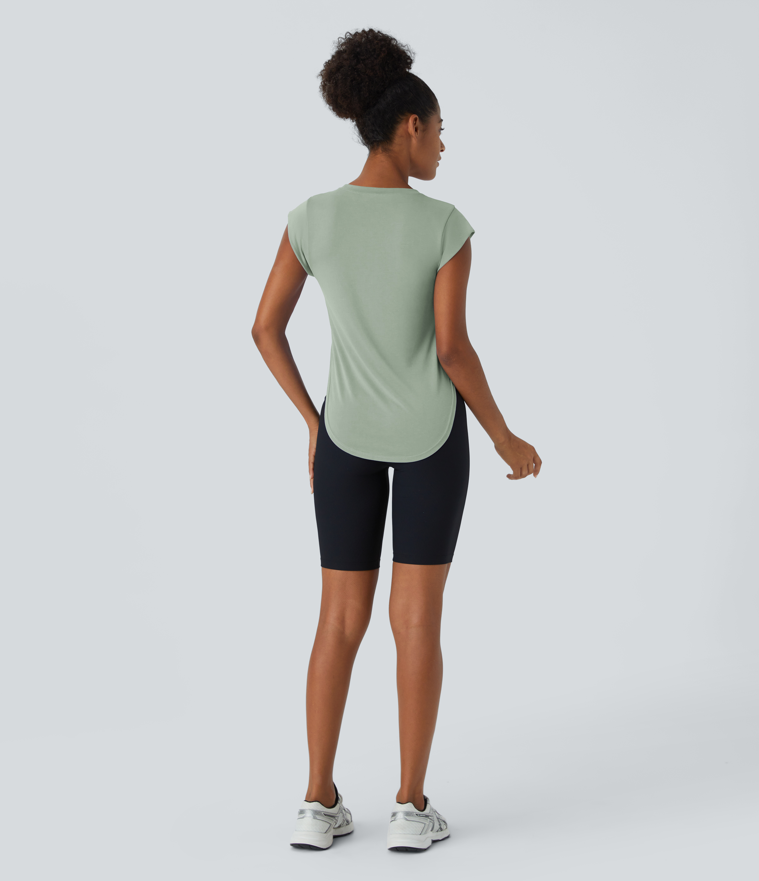 Halara Round Neck Curved Hem Yoga Sports Top  - Frosty Green - M 