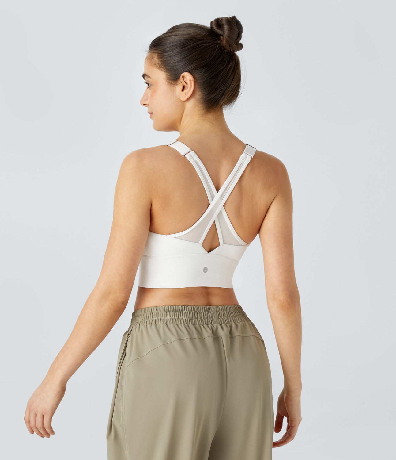 Halara SpeedWaveв„ў Medium Support Adjustable Strap Crisscross Backless Contrast Mesh Quick Dry Running Sports Bra  - White - XS push up bra 