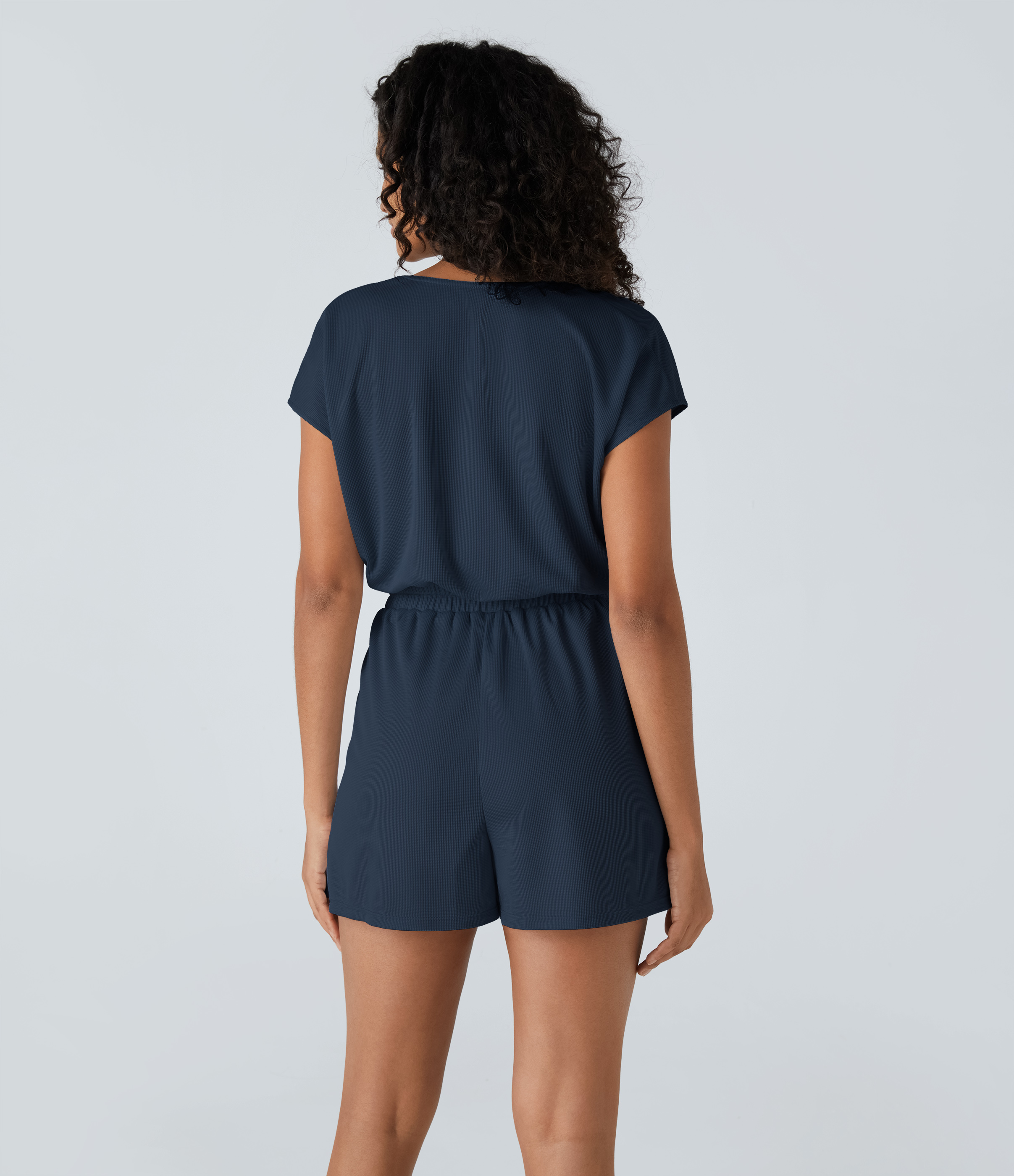 Charm Ink Blue Combinaison-short décontractée en tissu gaufré à col en V, manches courtes et poche / 2
