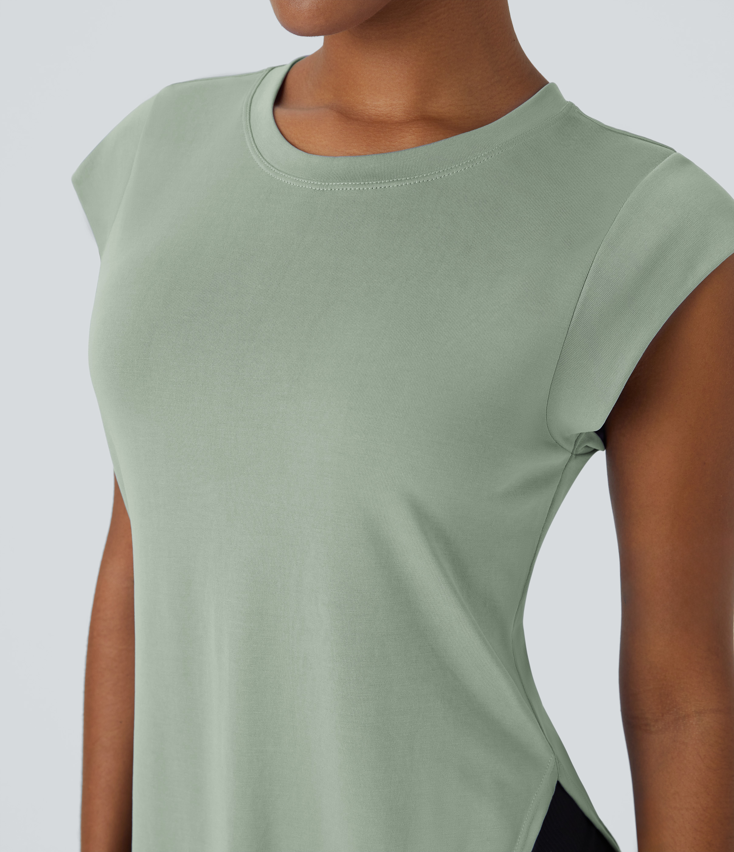 Halara Round Neck Curved Hem Yoga Sports Top  - Frosty Green - M 