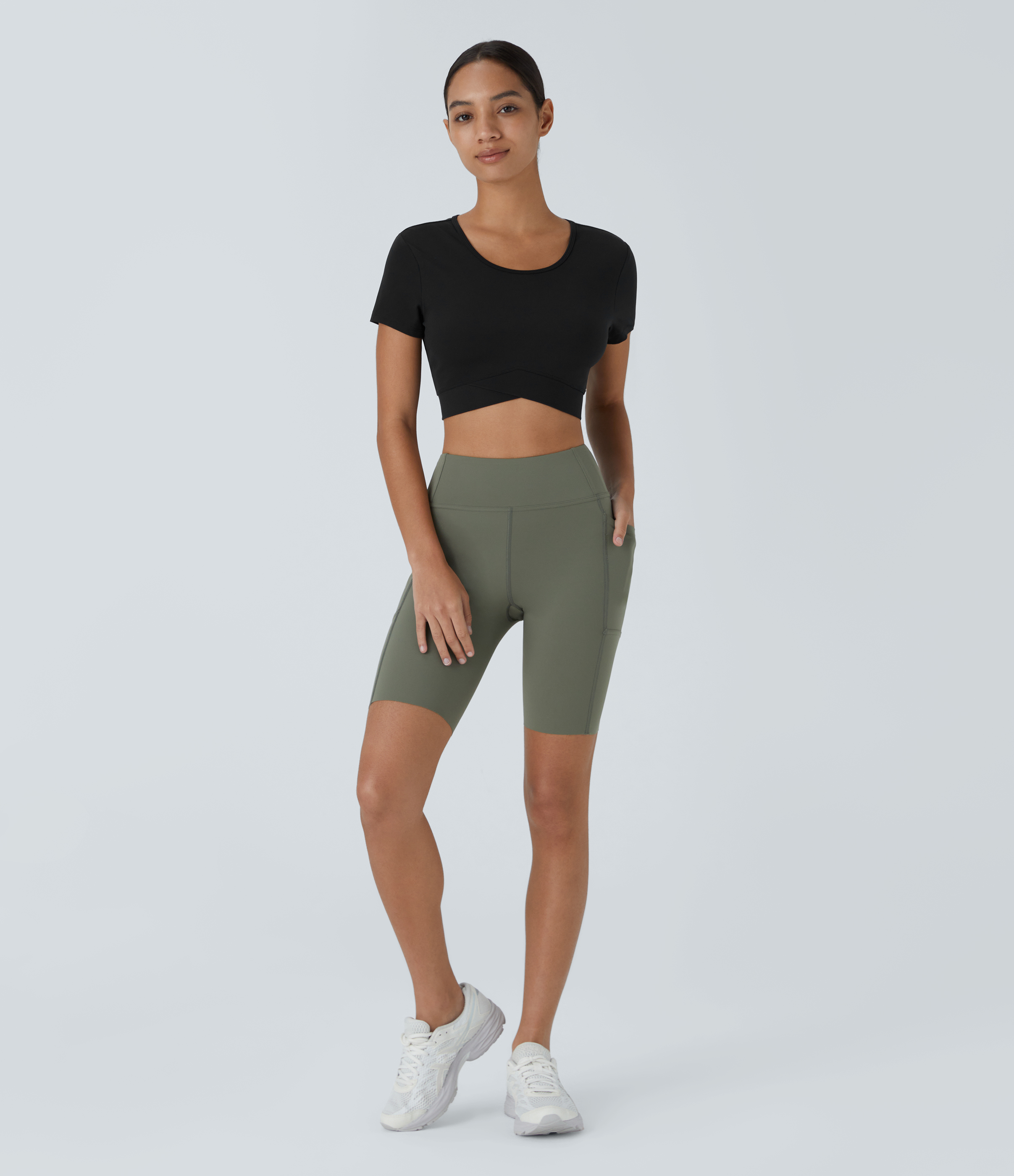 Halara In My Feels Cloudfulв„ў Fabric Crossover Hem Cropped Sports Top  - Black - M 