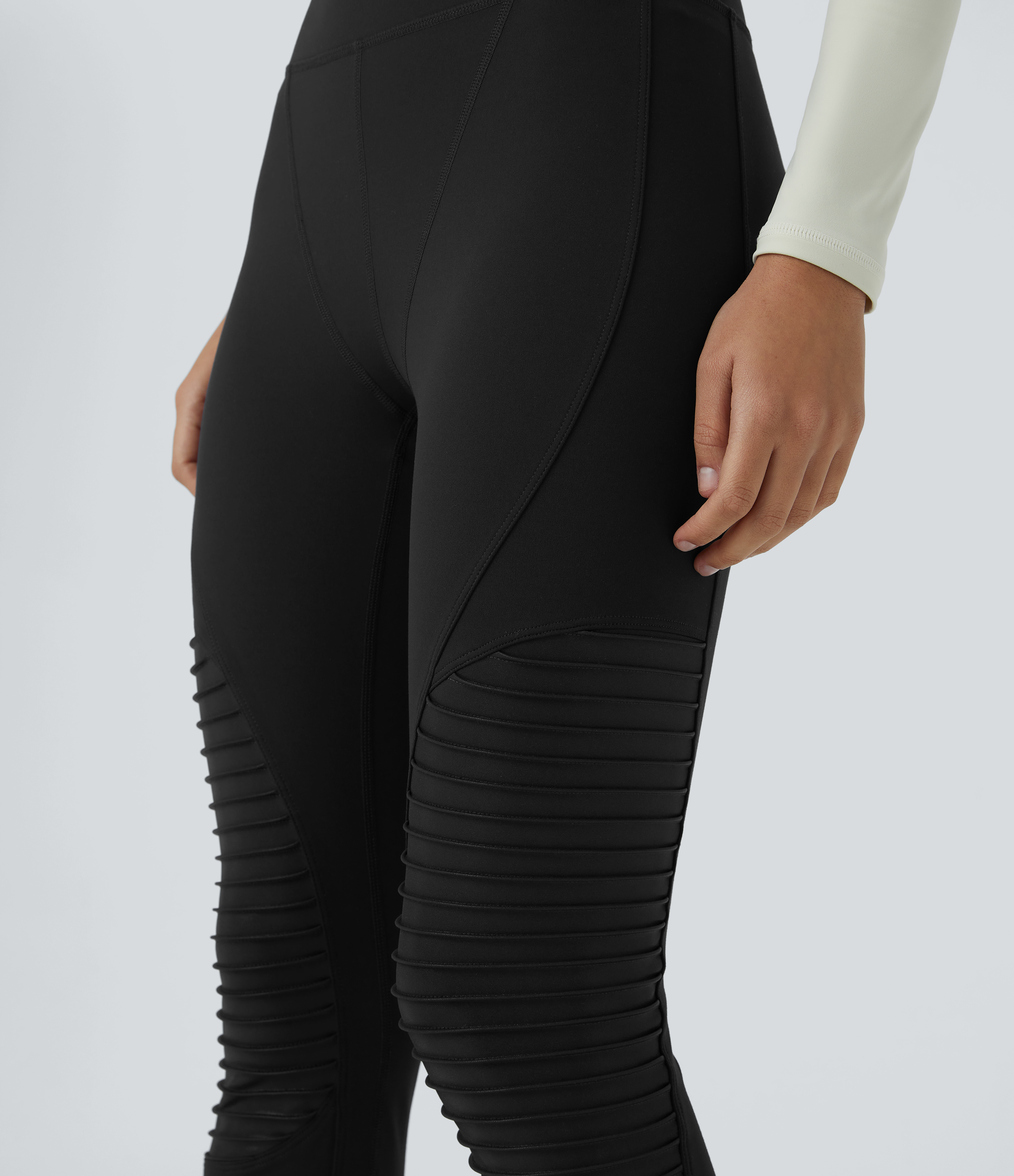 Halara HaloTek Airв„ў Mid Rise Contrast Foil Print 7/8 Casual Moto Leggings  - Black - M(7/8) gym leggings leggings with pockets 