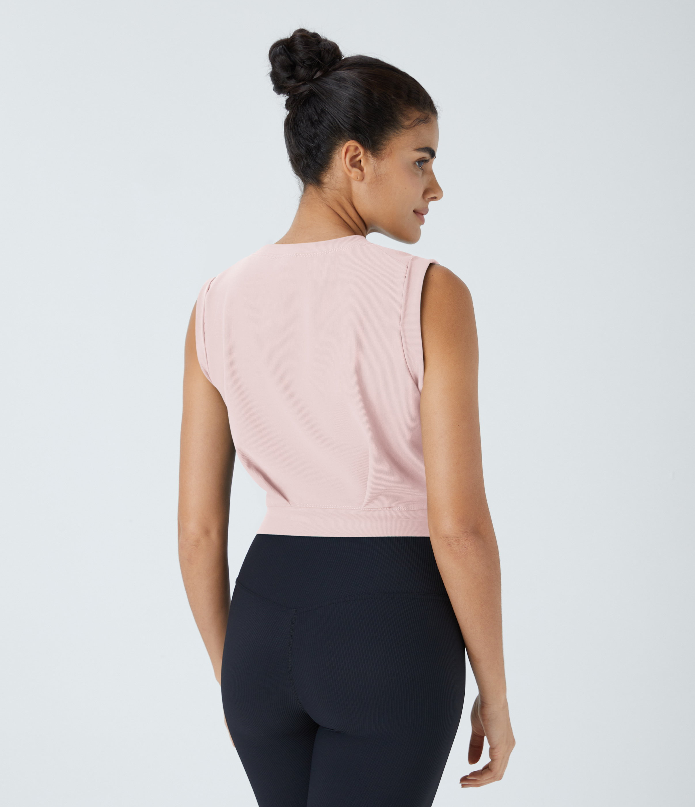 Halara Patitoffв„ў Flow Pet Hair Resistant Crew Neck Sleeveless Cropped Yoga Tank Top Tank Top - Primrose Pink - S golf tops halter top 