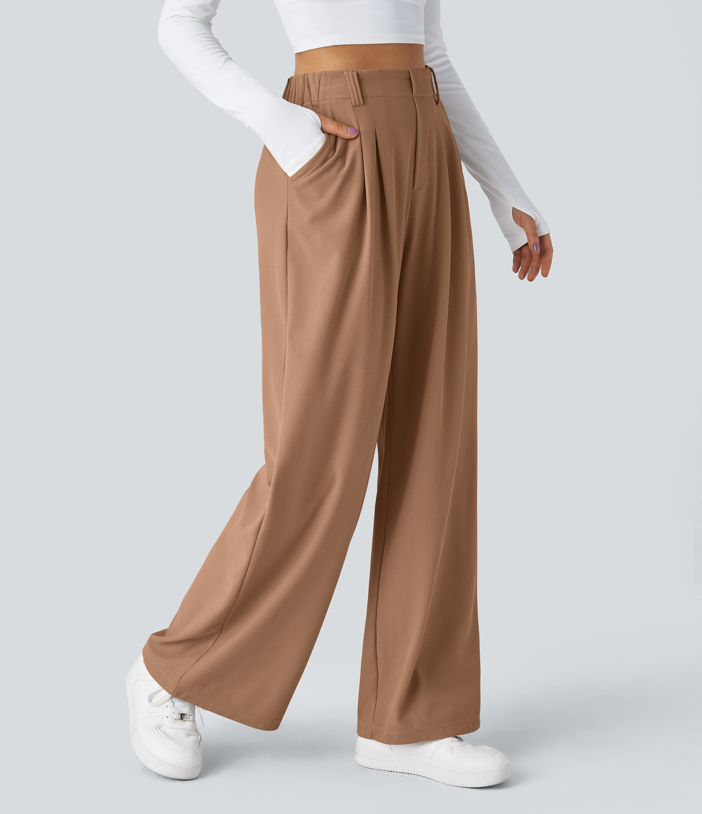 Halara Flex™ ハイウエスト バックサイドポケット 若干フレア