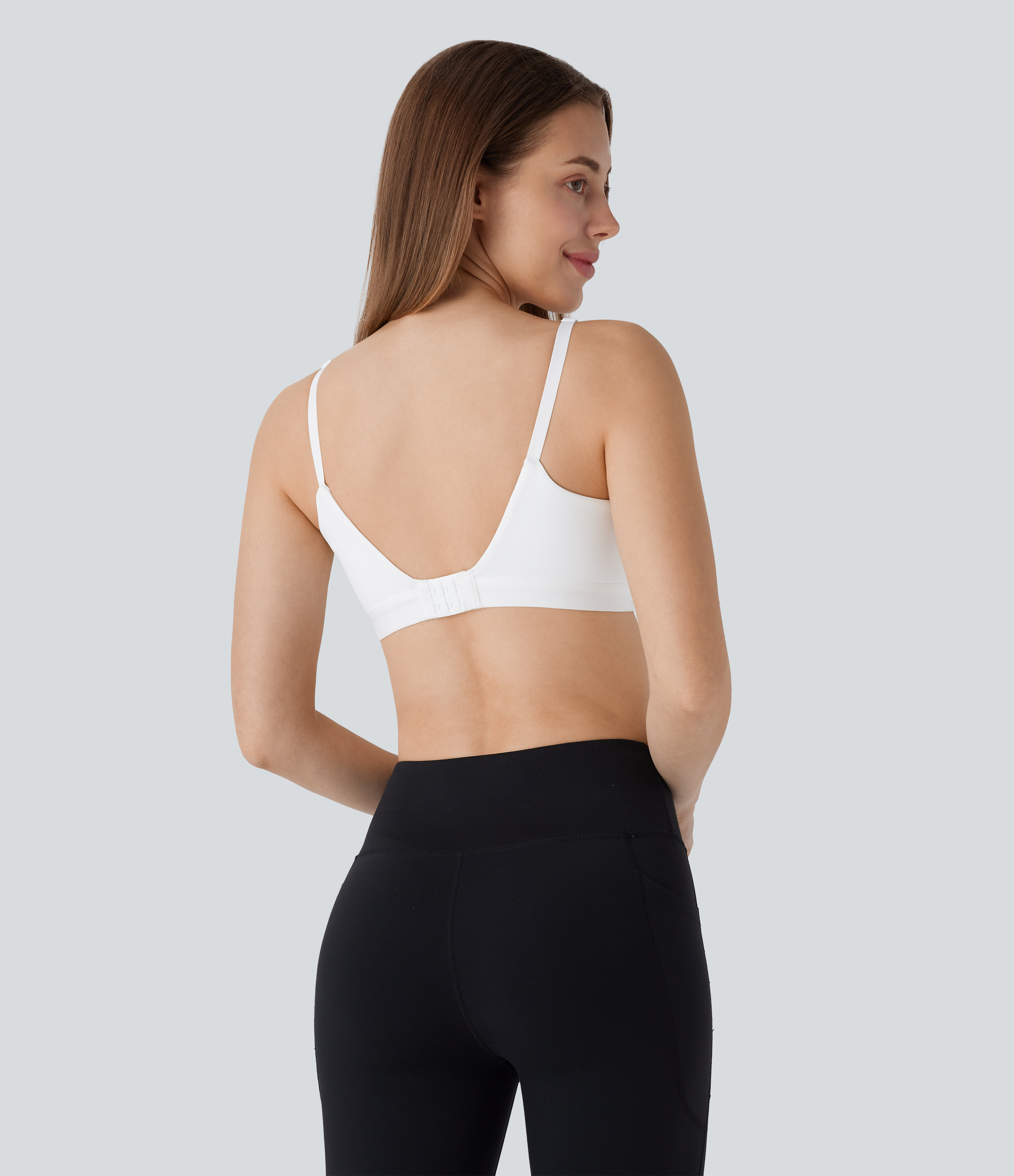 Halara SpeedWaveв„ў Medium Support Backless Adjustable Hook Quick Dry Nursing Workout Sports Bra  - White - XS push up bra strapless bra 