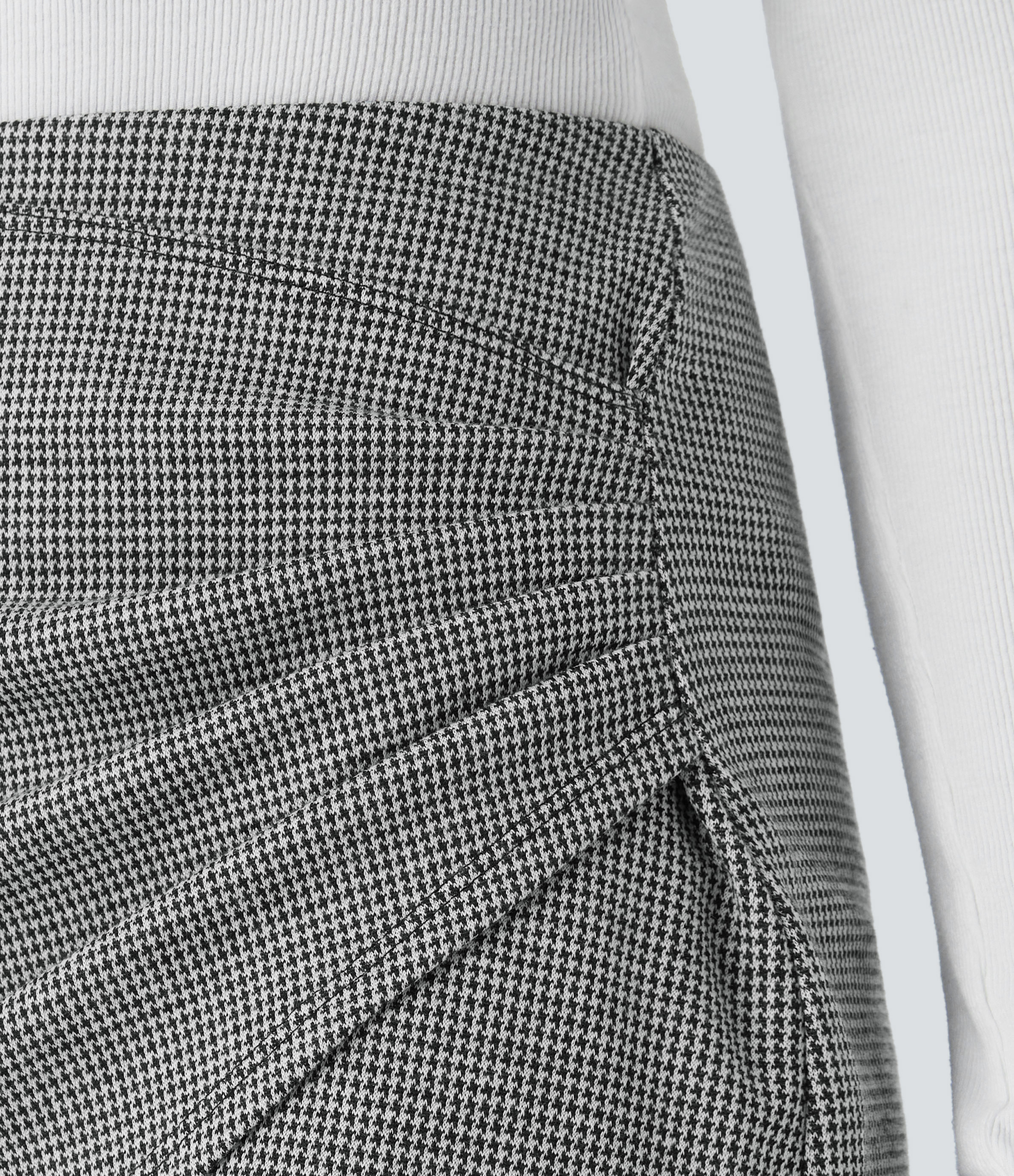Halara High Waisted Asymmetric Ruched 2-in-1 Houndstooth Mini Work Skirt  - Star White Houndstooth - XL(regular) 