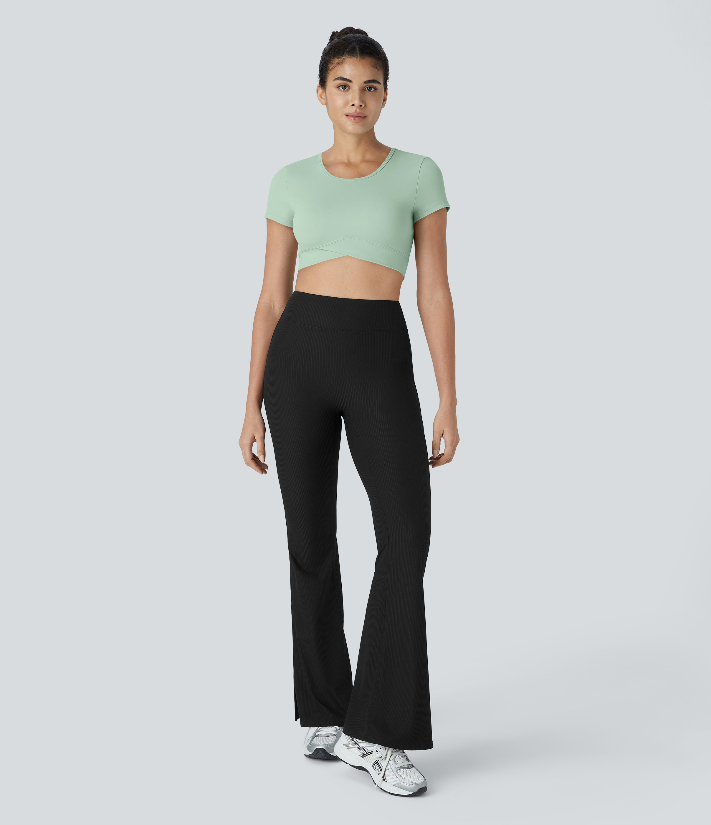Halara In My Feels Cloudfulв„ў Fabric Crossover Hem Cropped Sports Top  - Subtle Green - M 