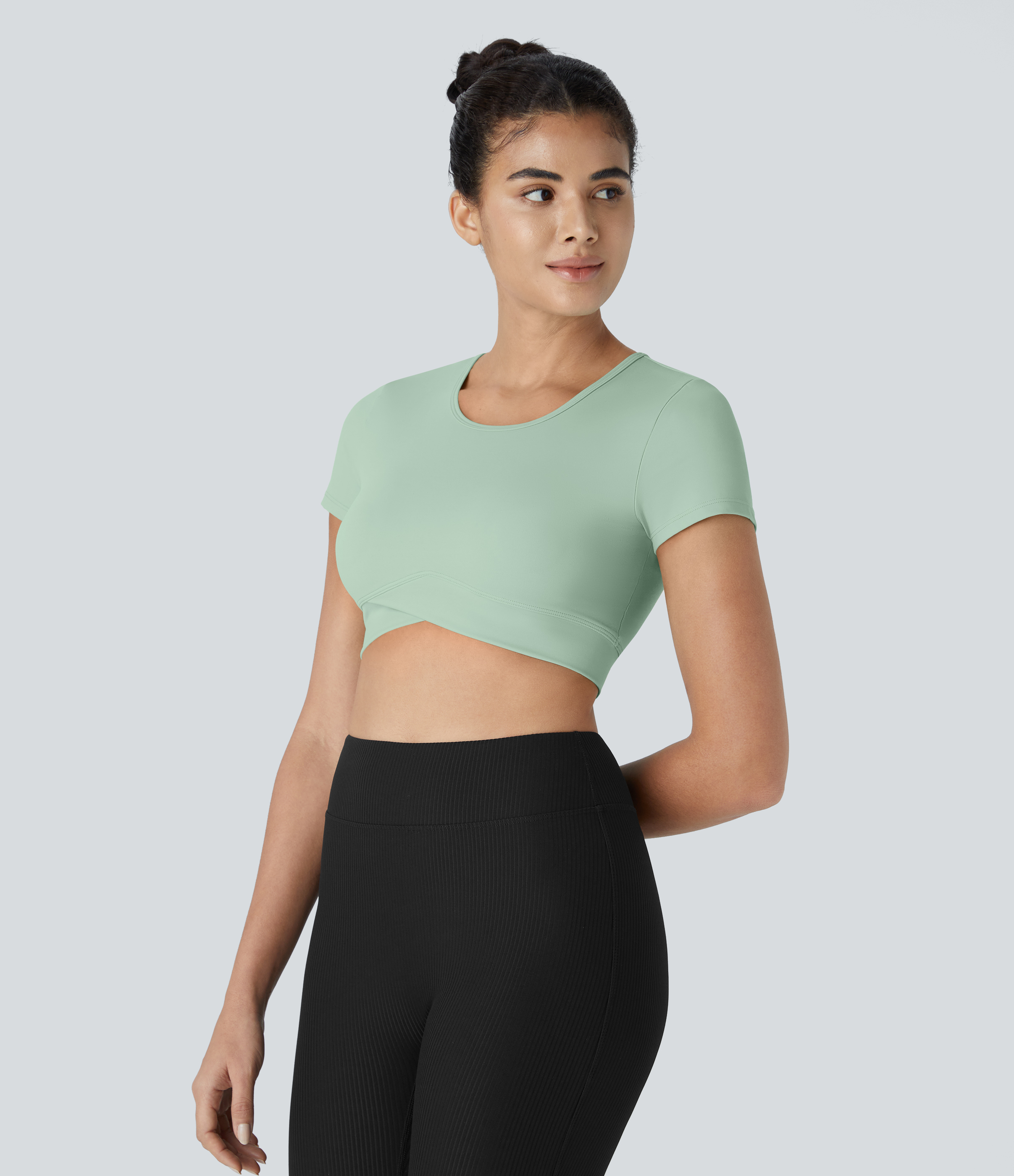Halara In My Feels Cloudfulв„ў Fabric Crossover Hem Cropped Sports Top  - Subtle Green - M 