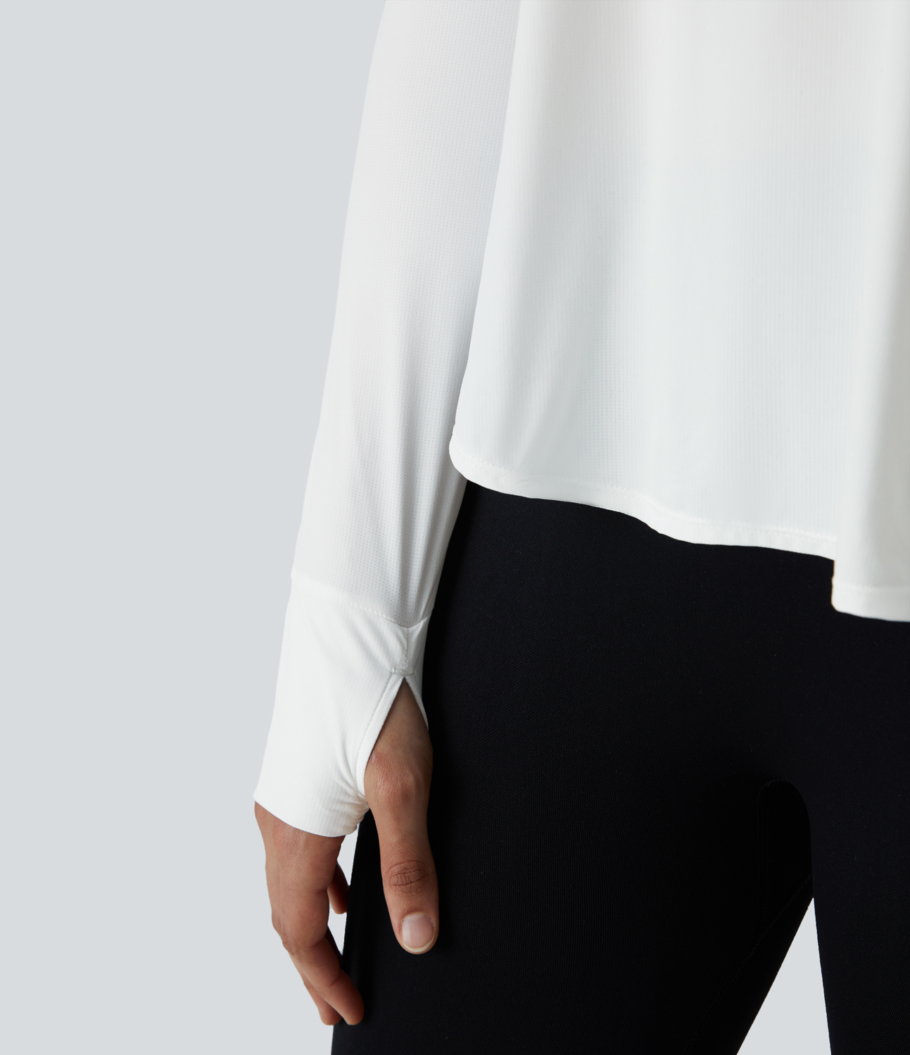 Halara Round Neck Thumb Hole Plicated Curved Hem Yoga Sports Top  - Jasmine White - M 
