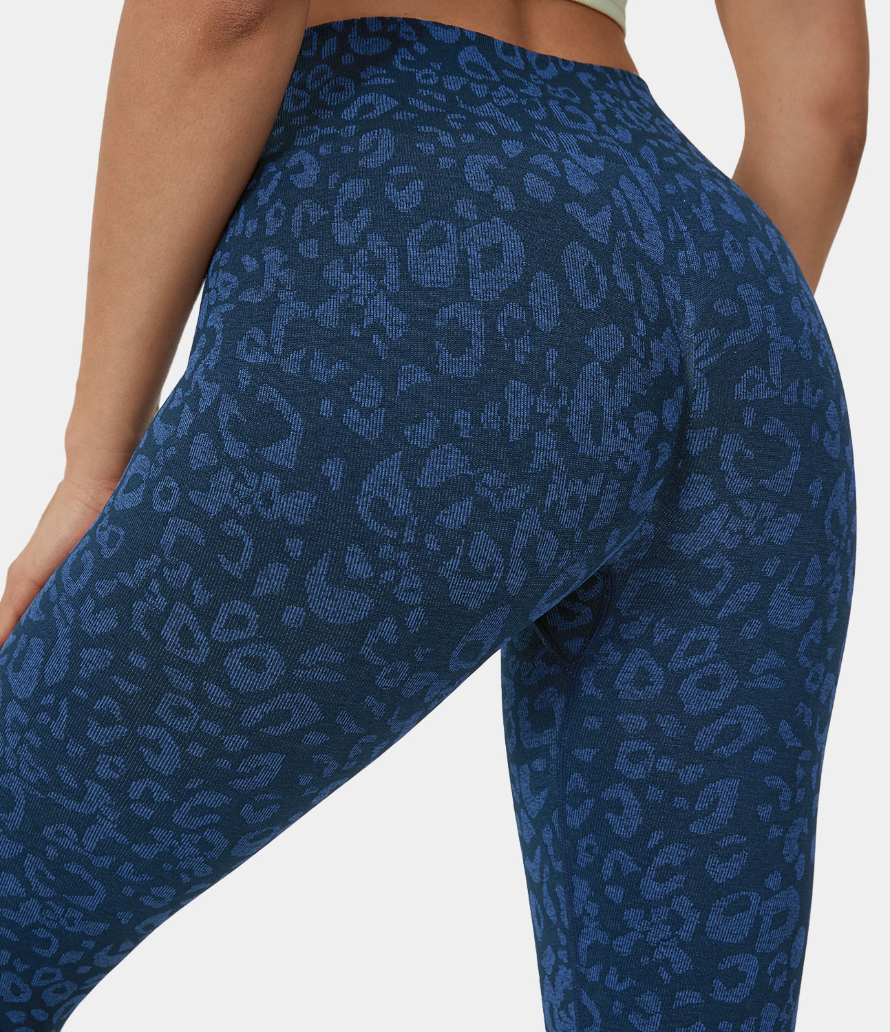 Women's Seamless Flow High Waisted Ruched Leopard Print Yoga Leggings ...
