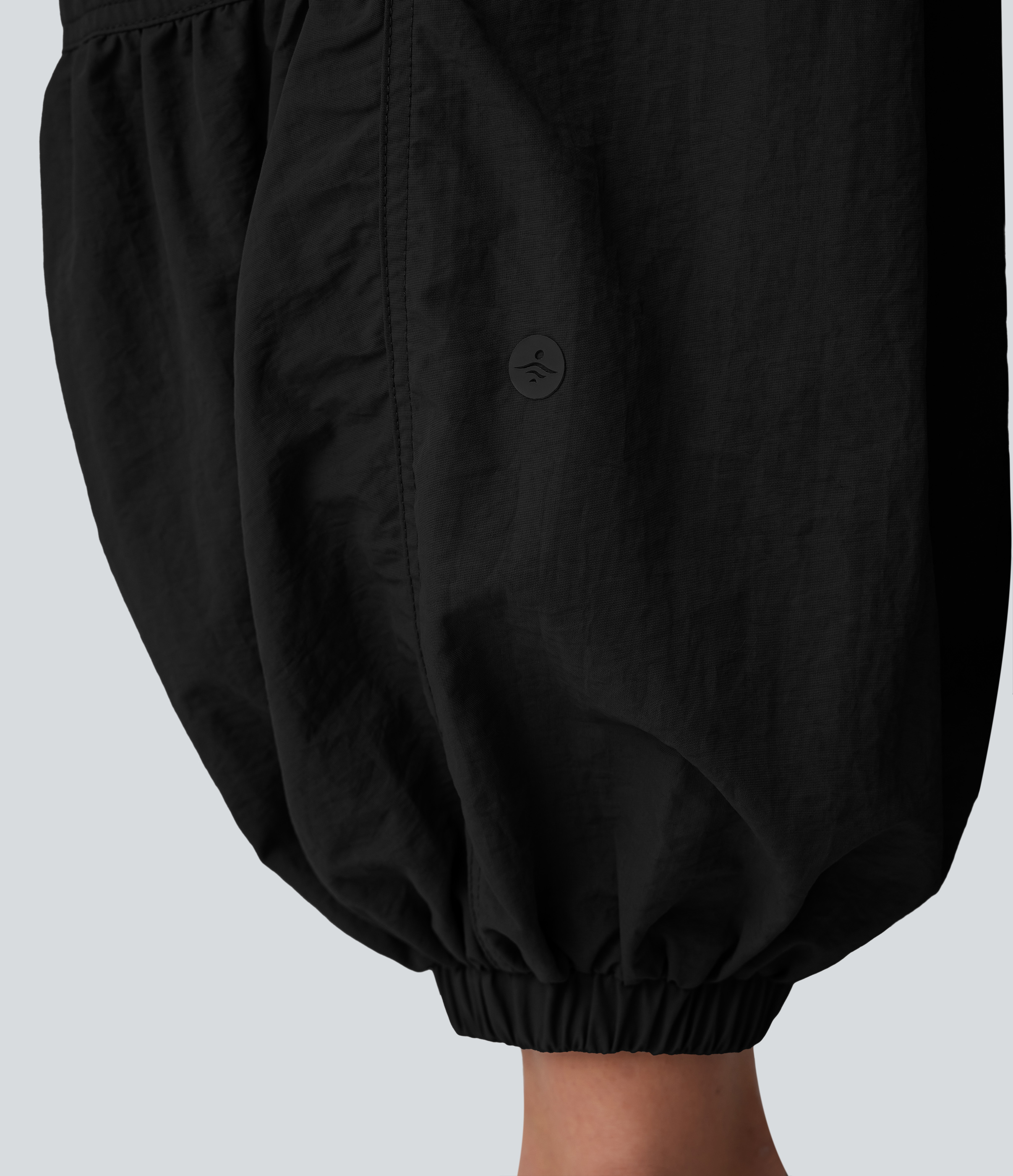 Halara Mid Rise Drawstring Side Pocket Ruched Parachute Casual Cargo Joggers  - Black - XS(regular) 