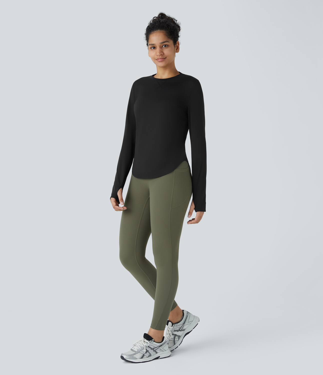 Halara Round Neck Thumb Hole Curved Hem Hiking Sports Top  - Black - L 