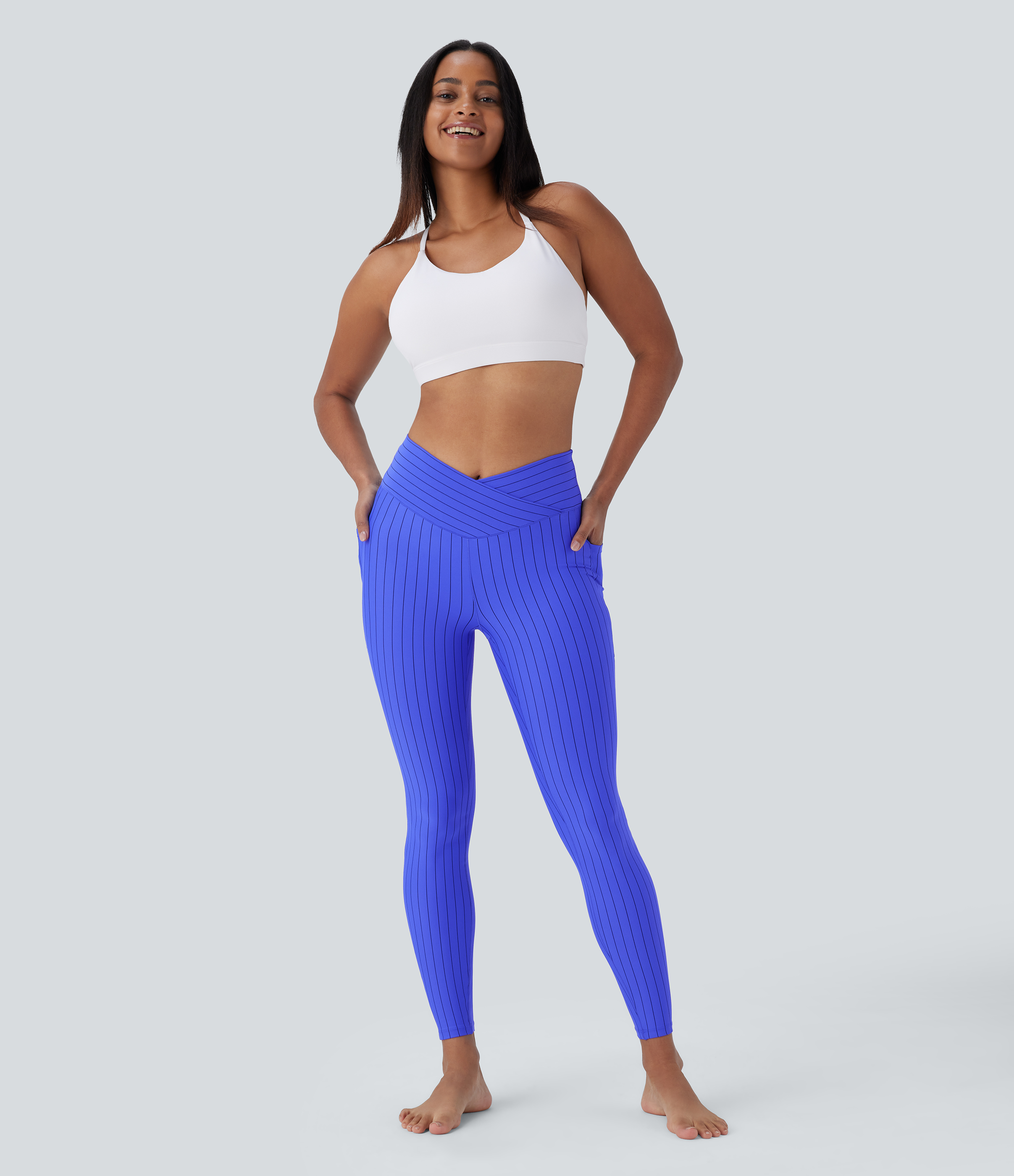 Halara Crossover High Waisted Side Pocket Stripe 7/8 Cool Touch Yoga Leggings  - Blue Black Pinstripe - XS(7/8) gym leggings 