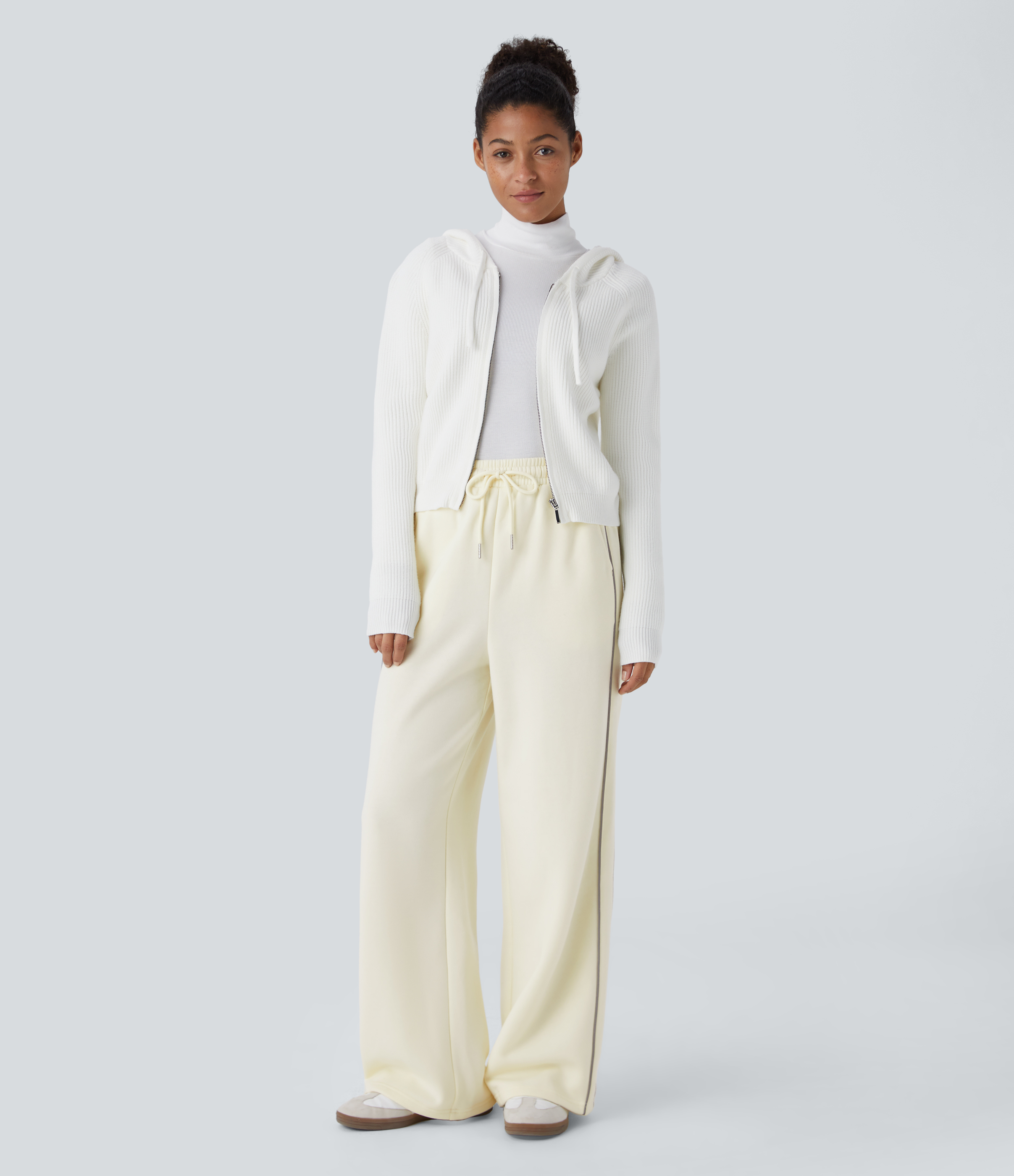 Halara High Waisted Drawstring Side Pockets Reflective Line Fleece Casual Pants  - Vanilla Ice - L(regular) sweatpants jogger pants 