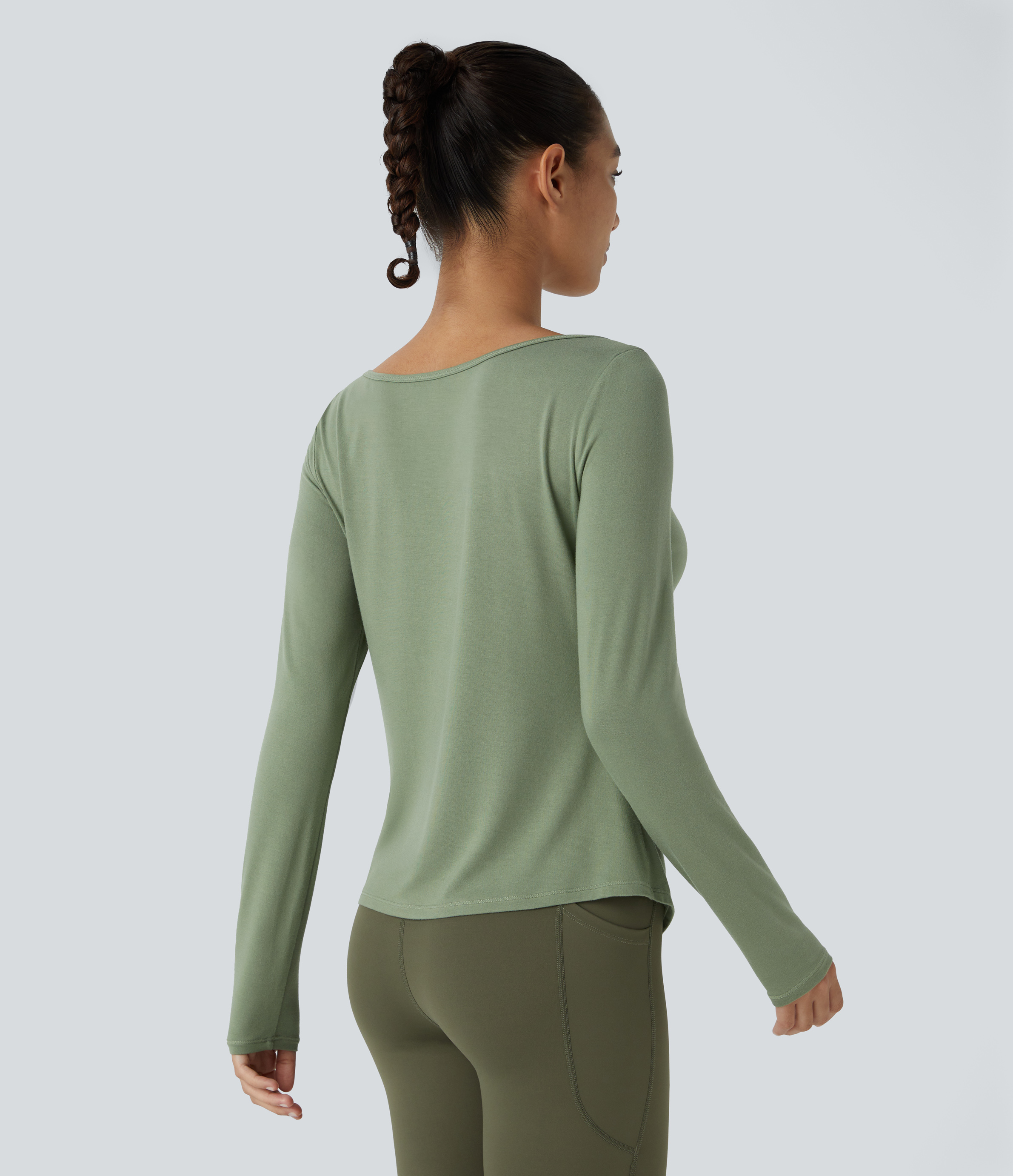 Halara Scoop Neck Long Sleeve Ruched Split Hem Slim Yoga Sports Top  - Watercress - S 