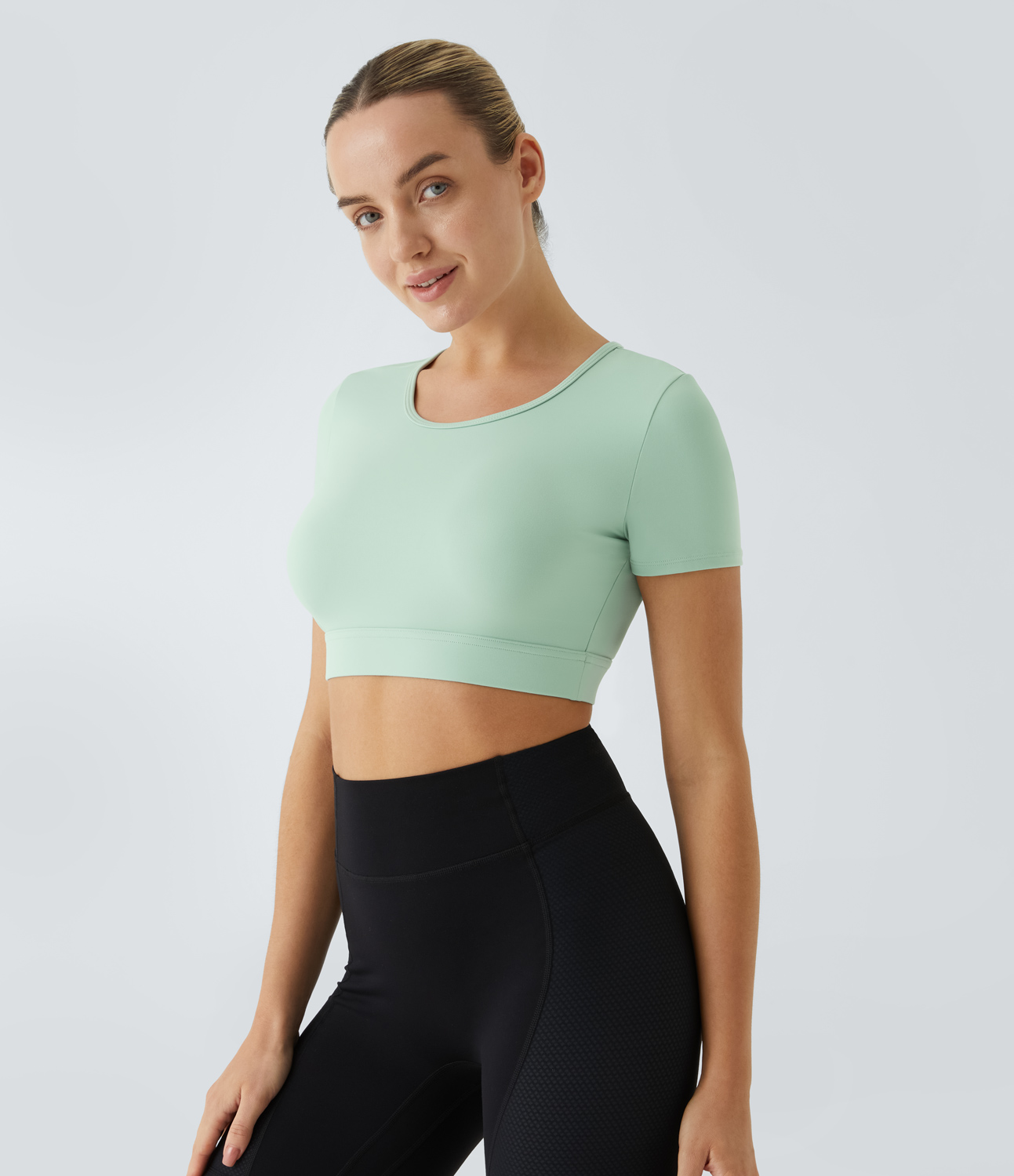 

Halara Softlyzeroв„ў Plush Cut Out Backless Skinny Cropped Yoga Spors Top-UPF50+ - Subtle Green