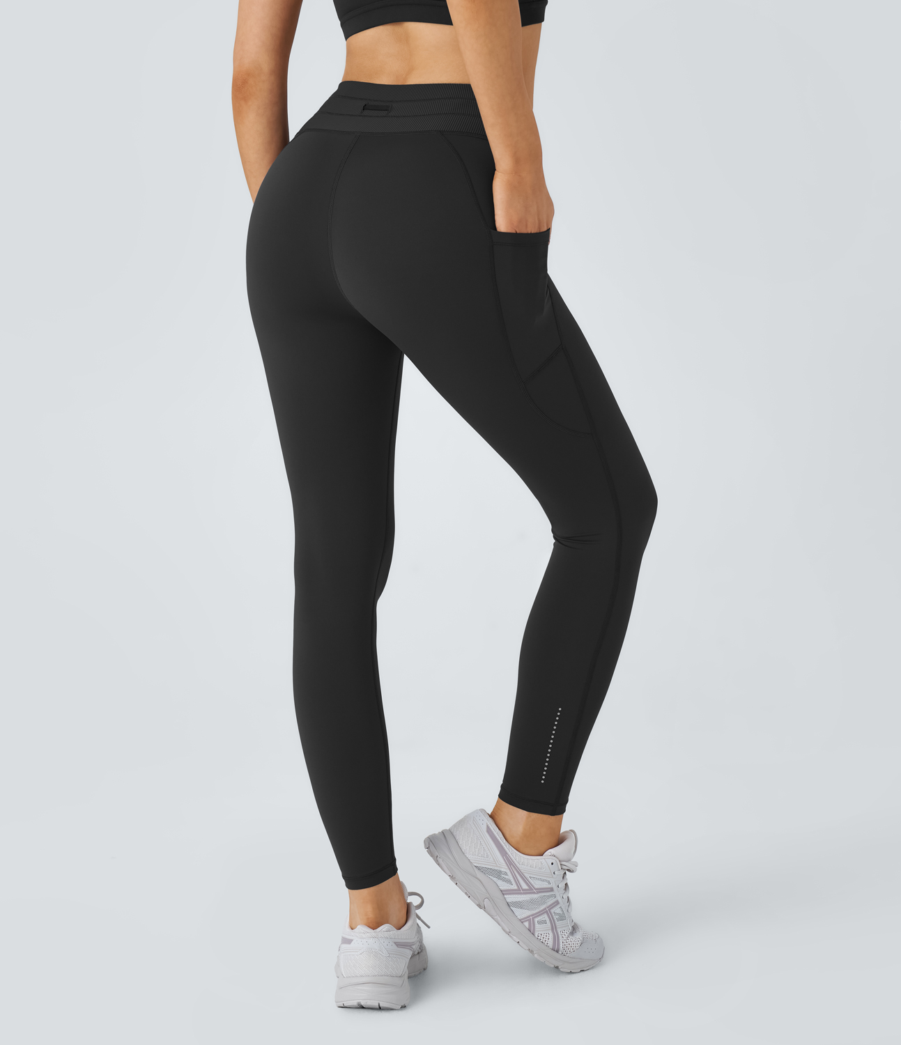 Halara UltraSculpt Reflective Ribbed High Waisted Drawstring Side Pocket Running 7/8 Leggings  - Black - M(7/8) gym leggings 