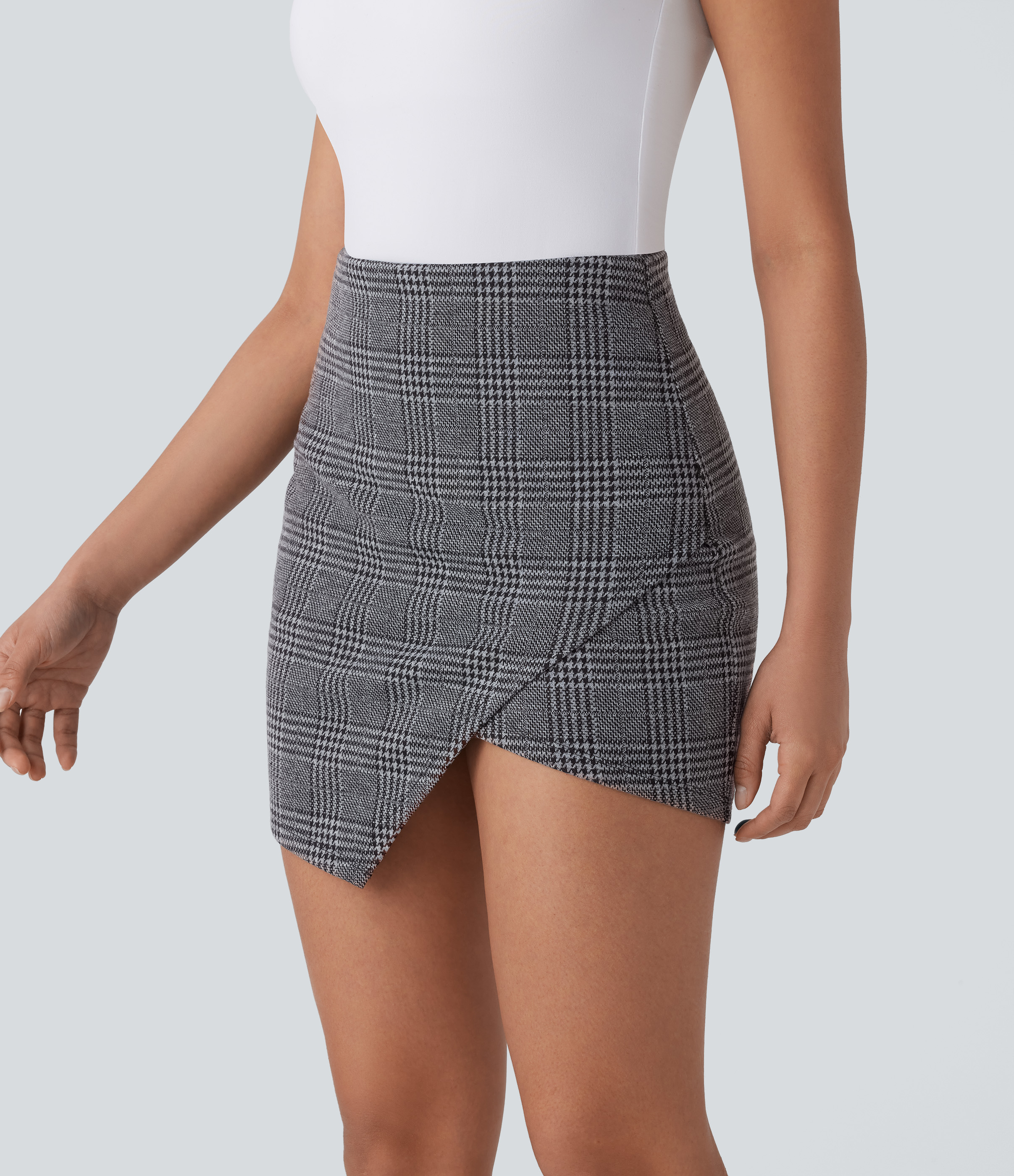 Halara High Waisted 2-in-1 Side Pocket Asymmetric Hem Houndstooth Plaid Bodycon Mini Work Skirt  - Dark Gray Plaid - M(regular) 