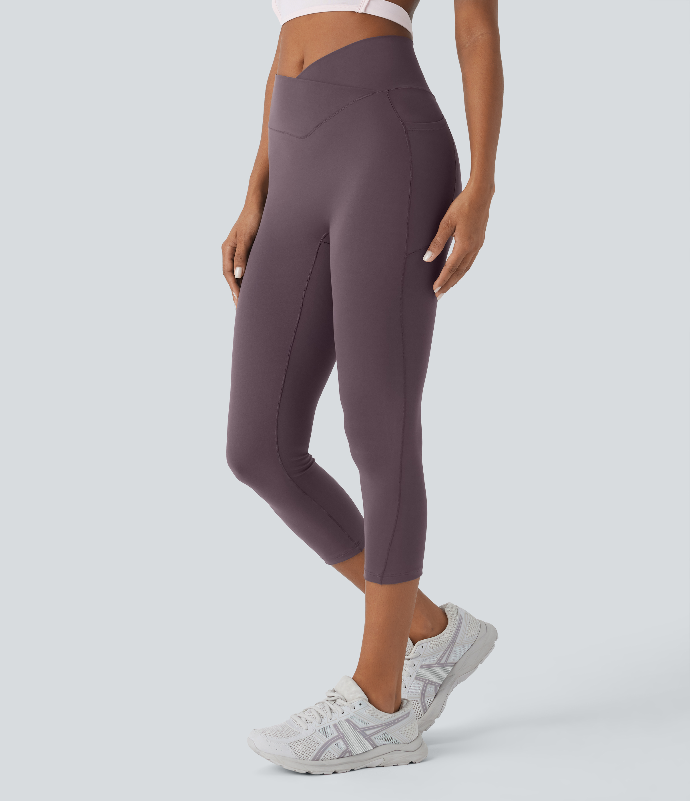 Halara PatitoffВ® 2.0 Pet Hair Resistant High Waisted Crossover Side Pocket Capri Yoga Leggings  - Light Gray Plum Purple - M gym leggings 
