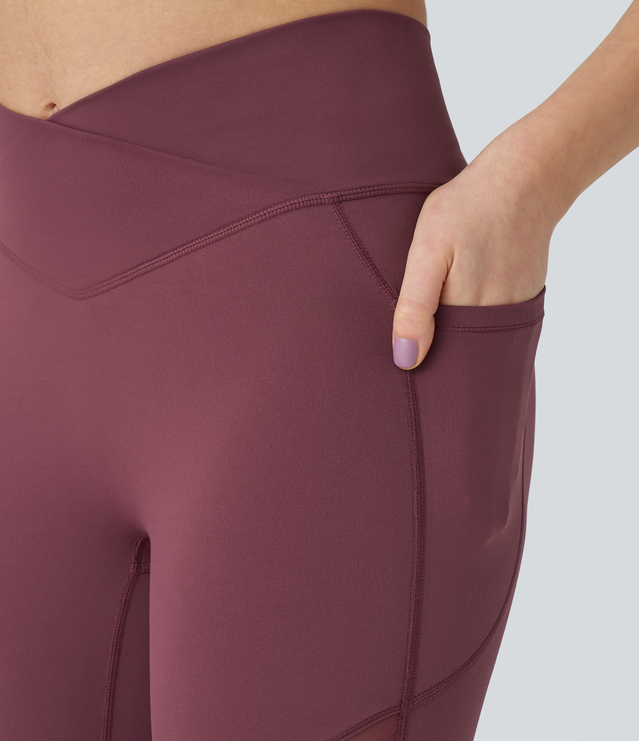 Halara Crossover High Waisted Side Pocket Contrast Mesh Top-stitching Yoga Leggings  - Red Mahogany - S(7/8) gym leggings 