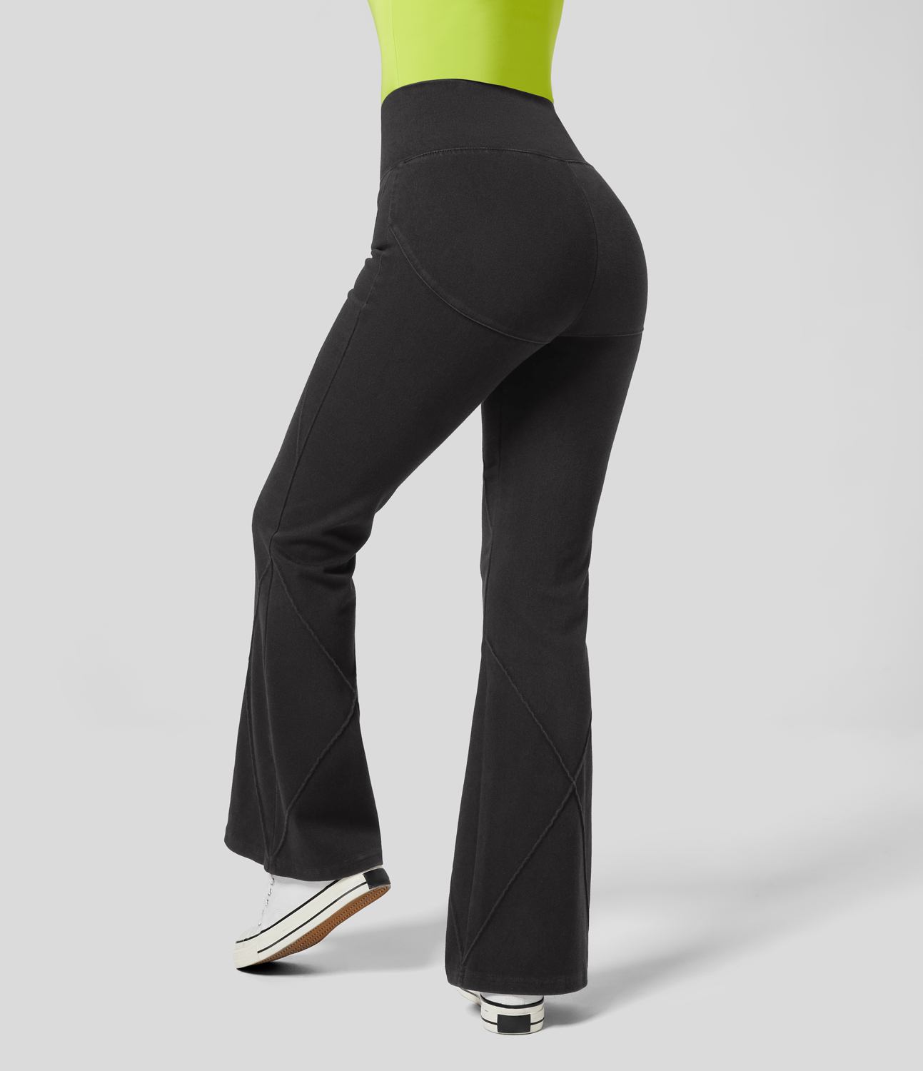 Black Denim Jeans Halara Flex™ Denim mezclilla elástica lavada acampanado costuras superiores botón tiro alto / 2