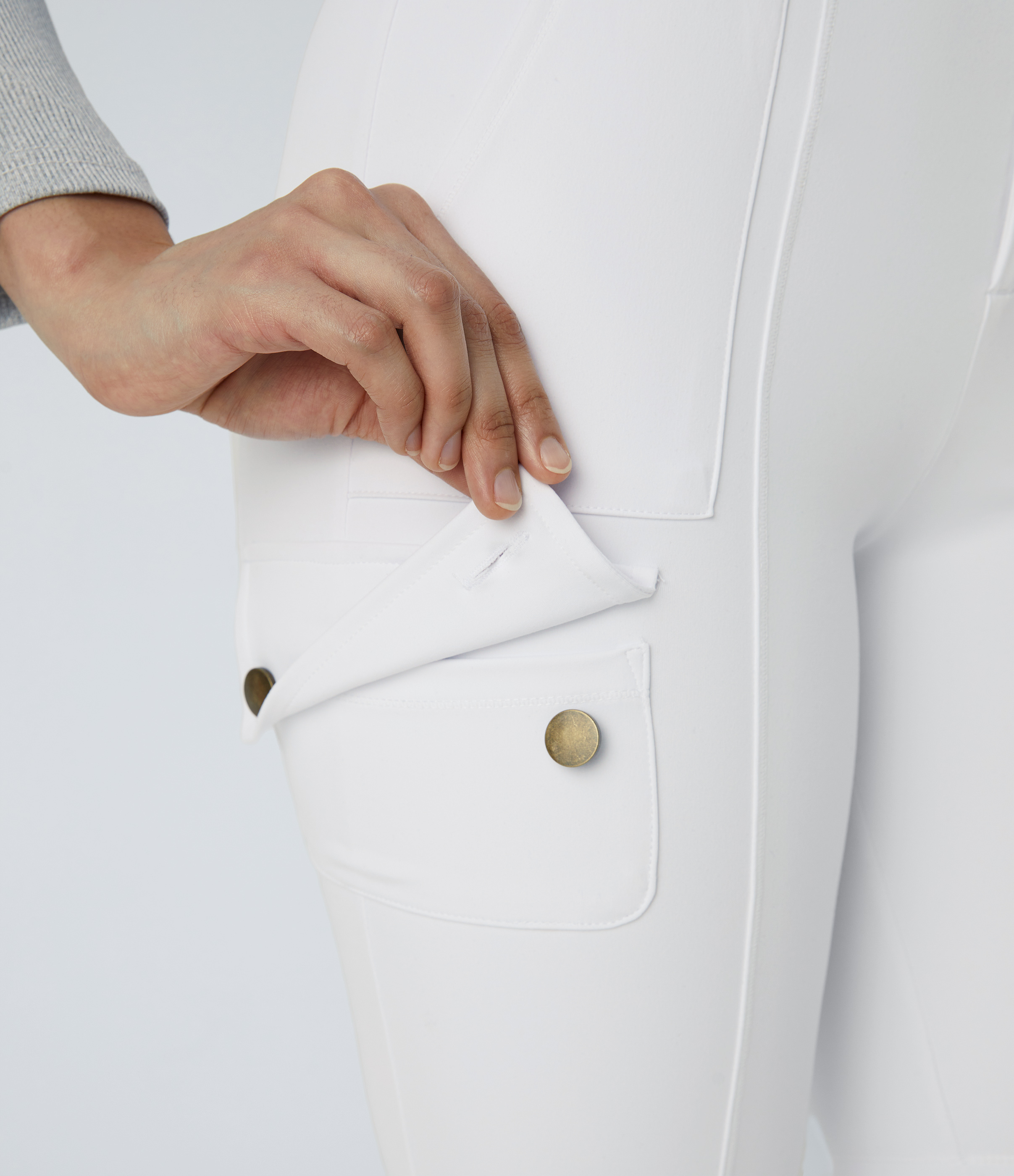 Halara High Waisted Multiple Pockets Solid Skinny Hiking Pants  - White - M(regular) 