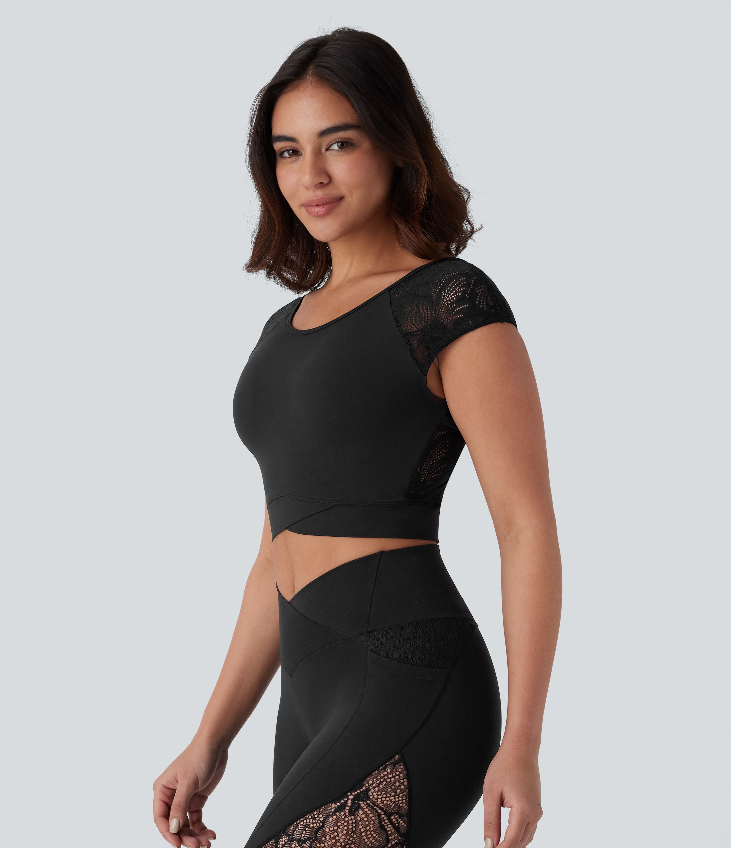 Halara Softlyzeroв„ў Backless Contrast Lace Crossover Hem Cropped Yoga Sports Top-UPF50+  - Black - XS 
