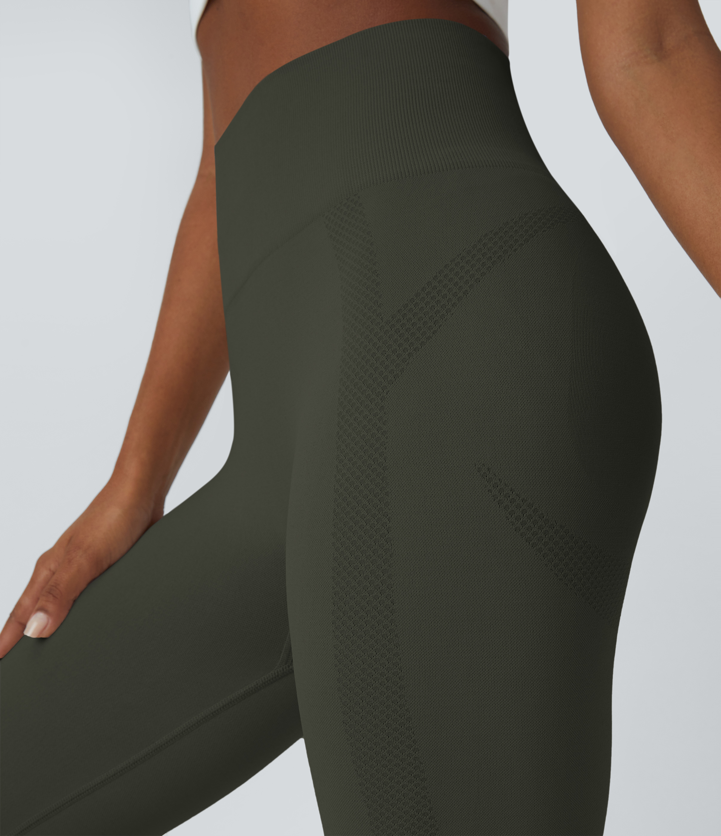 Halara Seamless Flow High Waisted Ruched 7/8 Yoga Leggings  - Forest Night - M(7/8) gym leggings leggings with pockets 