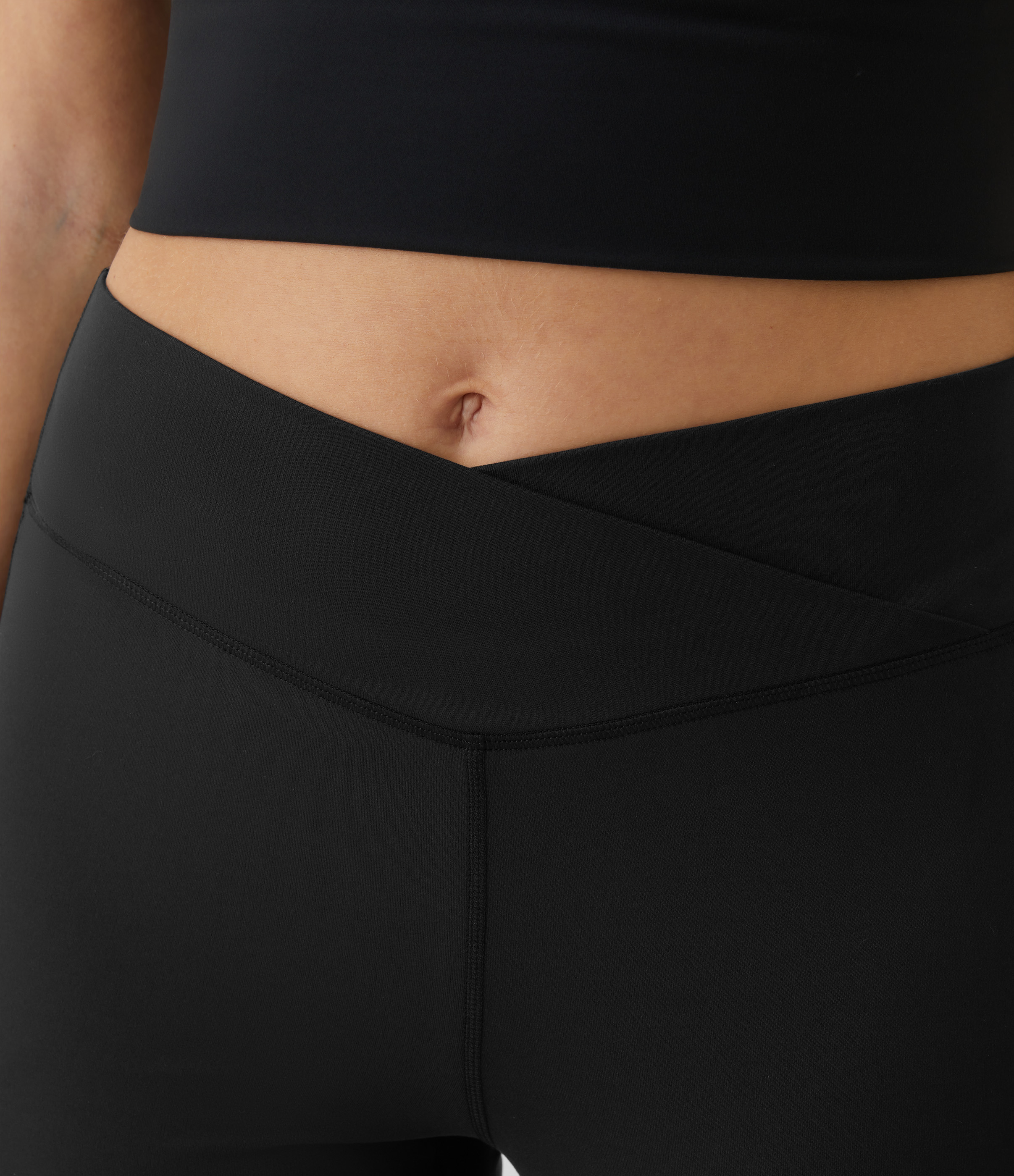 Halara High Waisted Crossover Flare Yoga Leggings  - Black - M(petite) gym leggings leggings with pockets leggings with butt lift 