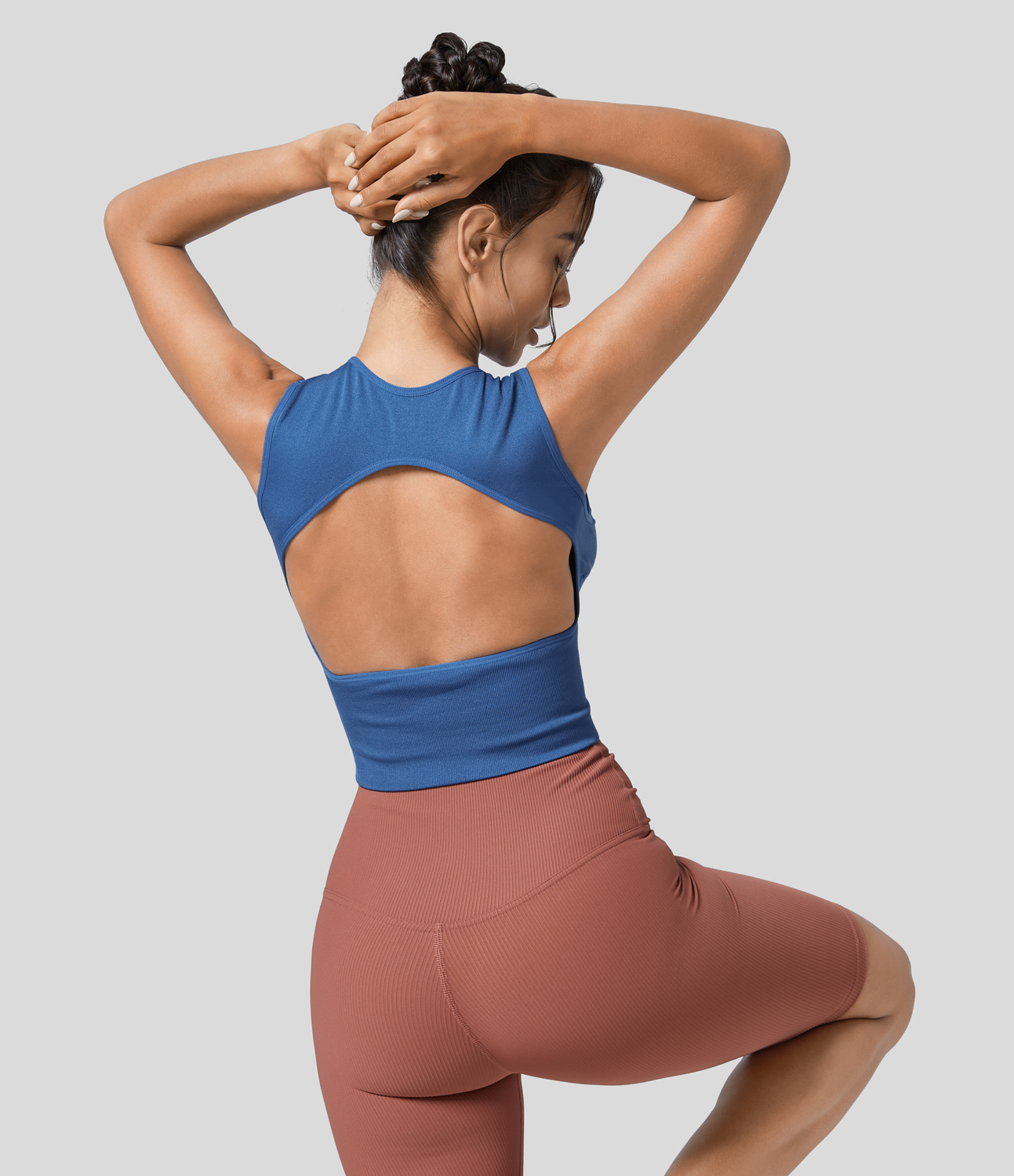 Halara Seamless Flow Round Neck Sleeveless Backless Solid Yoga Tank Top Tank Top - Star Sapphire - S golf tops halter top tunic tops 