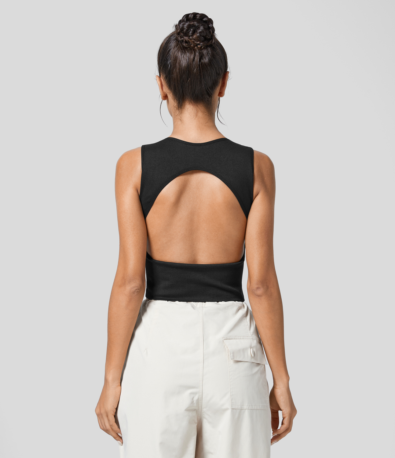 Halara Seamless Flow Round Neck Sleeveless Backless Solid Yoga Tank Top Tank Top - Black - L golf tops halter top tunic tops sleeveless tops 