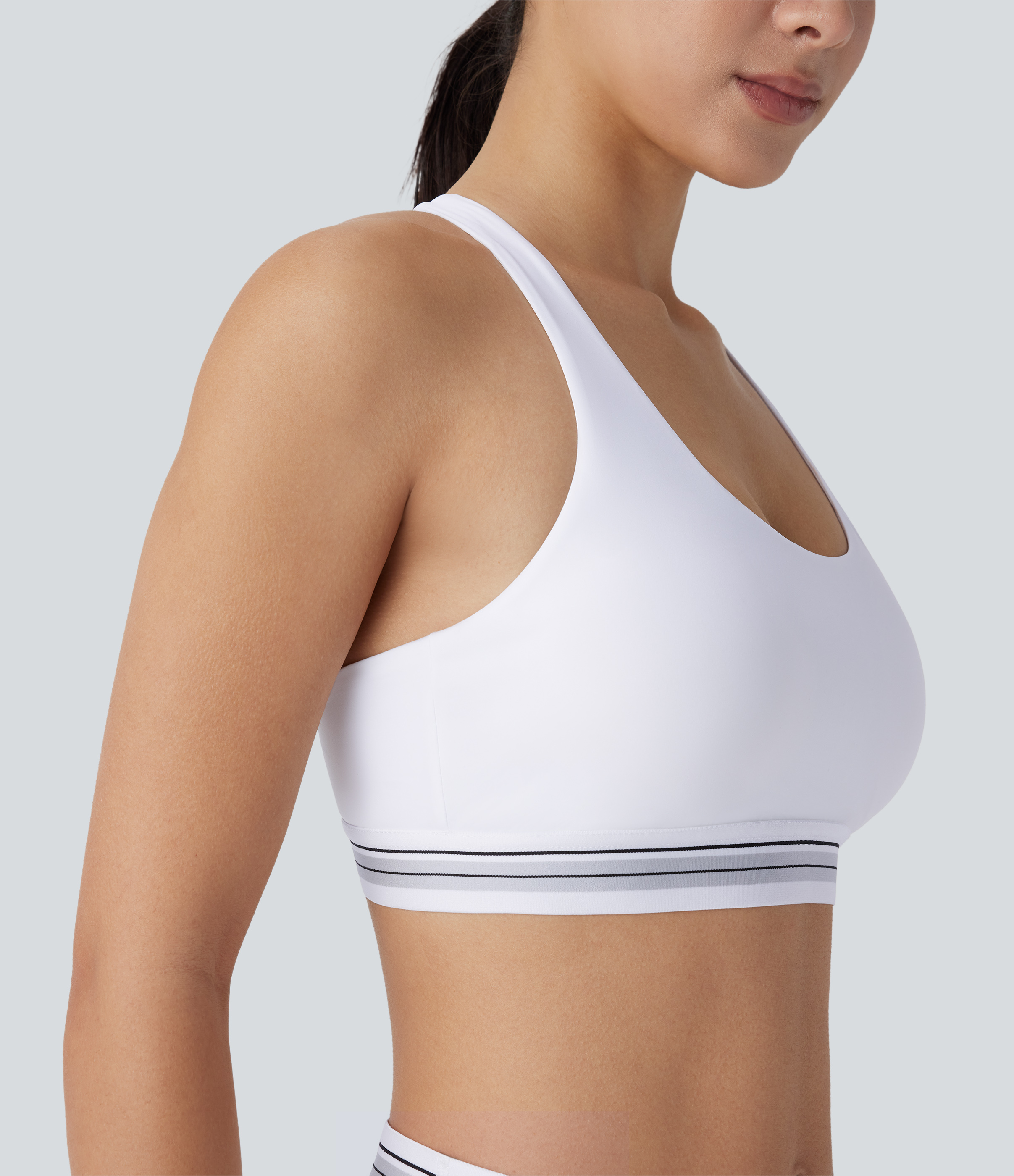 Halara Medium Support U Neck Backless Color Block Quick Dry Tennis Sports Bra  - White - XS push up bra strapless bra backless bra sticky bra 