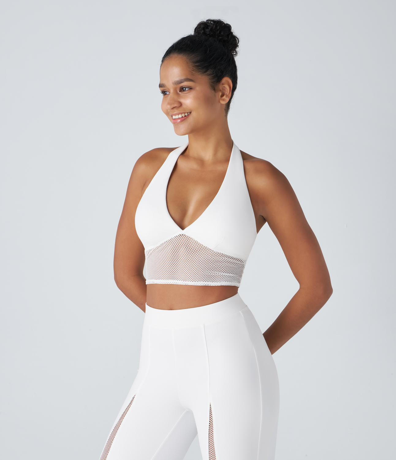 Halara Softlyzeroв„ў Plush Halter Backless Contrast Mesh Cropped Casual Sports Top-UPF50+  - White - M 
