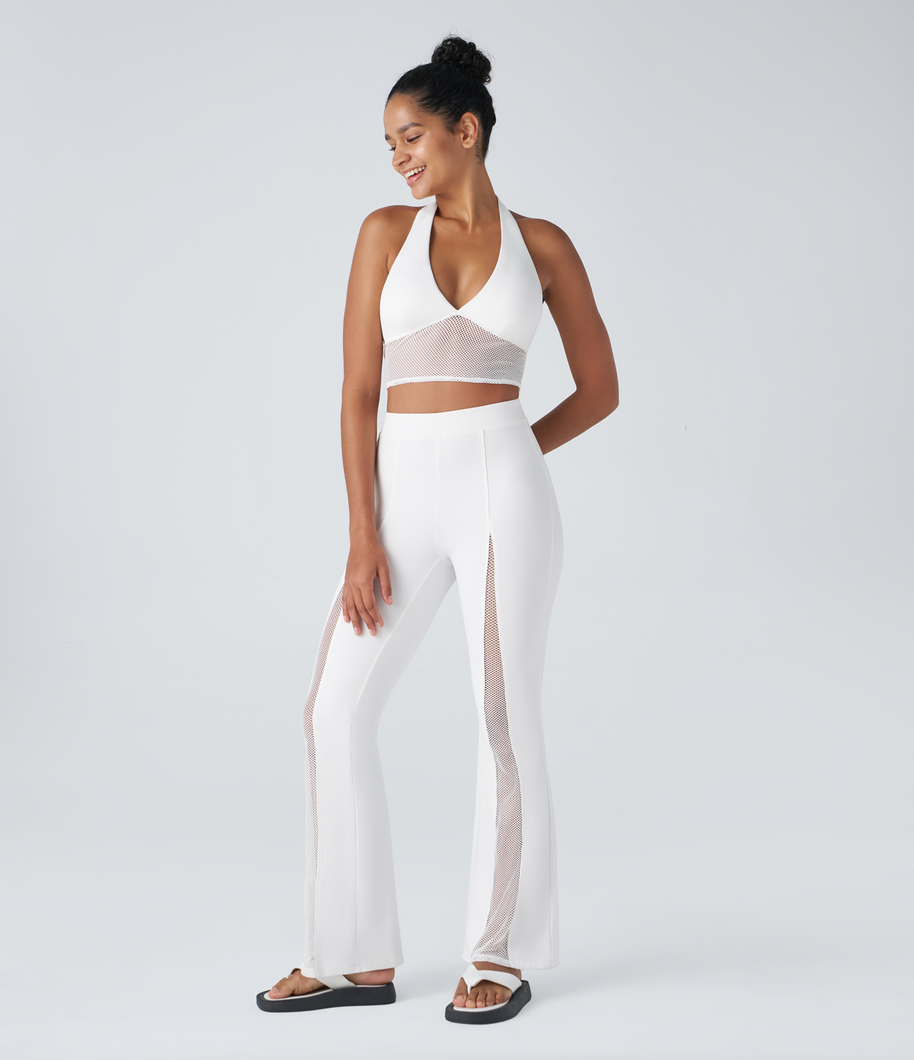 Halara Softlyzeroв„ў Plush Halter Backless Contrast Mesh Cropped Casual Sports Top-UPF50+  - White - M 