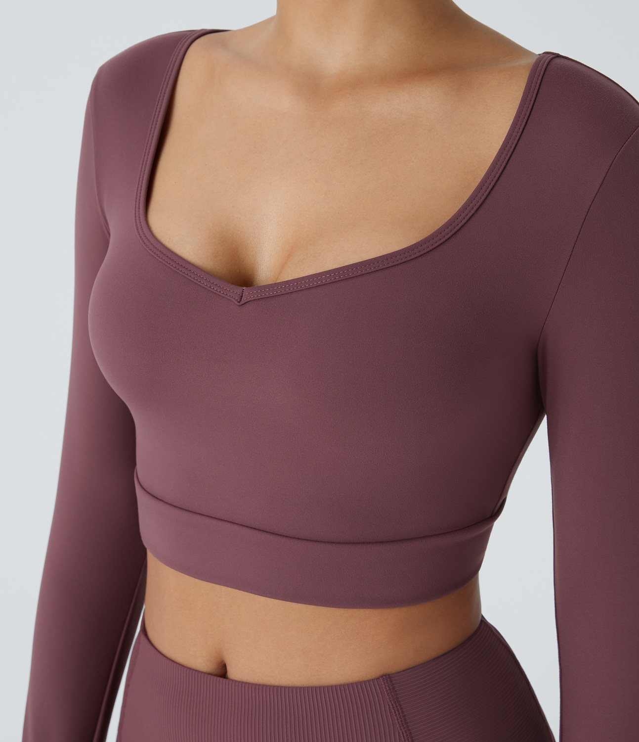 Halara Softlyzeroв„ў Plush Cut Out Twisted Thumb Hole Cropped Yoga Sports Top  - Red Mahogany - S 