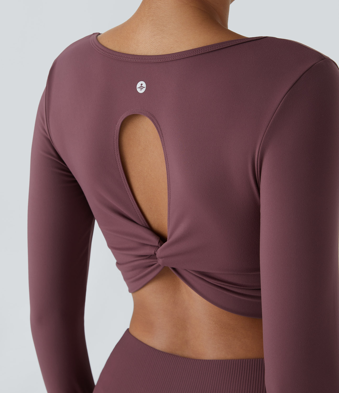 Halara Softlyzeroв„ў Plush Cut Out Twisted Thumb Hole Cropped Yoga Sports Top  - Red Mahogany - S 