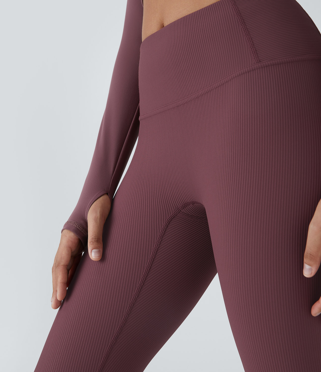 Halara Softlyzeroв„ў Plush Cut Out Twisted Thumb Hole Cropped Yoga Sports Top  - Red Mahogany - S 