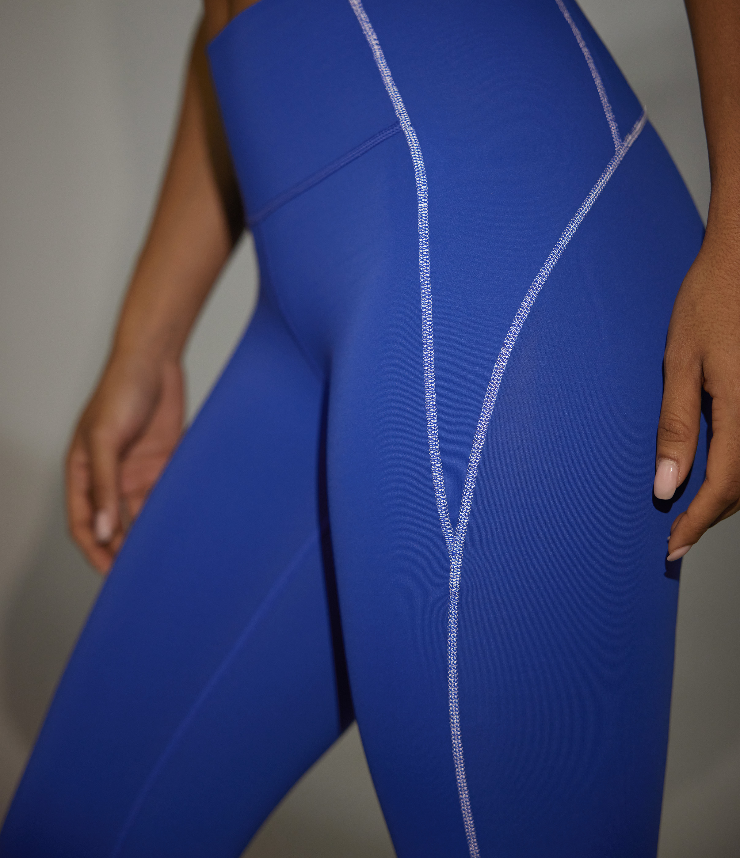 Halara SpeedWaveв„ў High Waisted Multiple Pockets Reflective Top-stitching Quick Dry Hiking 7/8 Leggings  - Bluebird Cyan - L(7/8) gym leggings 