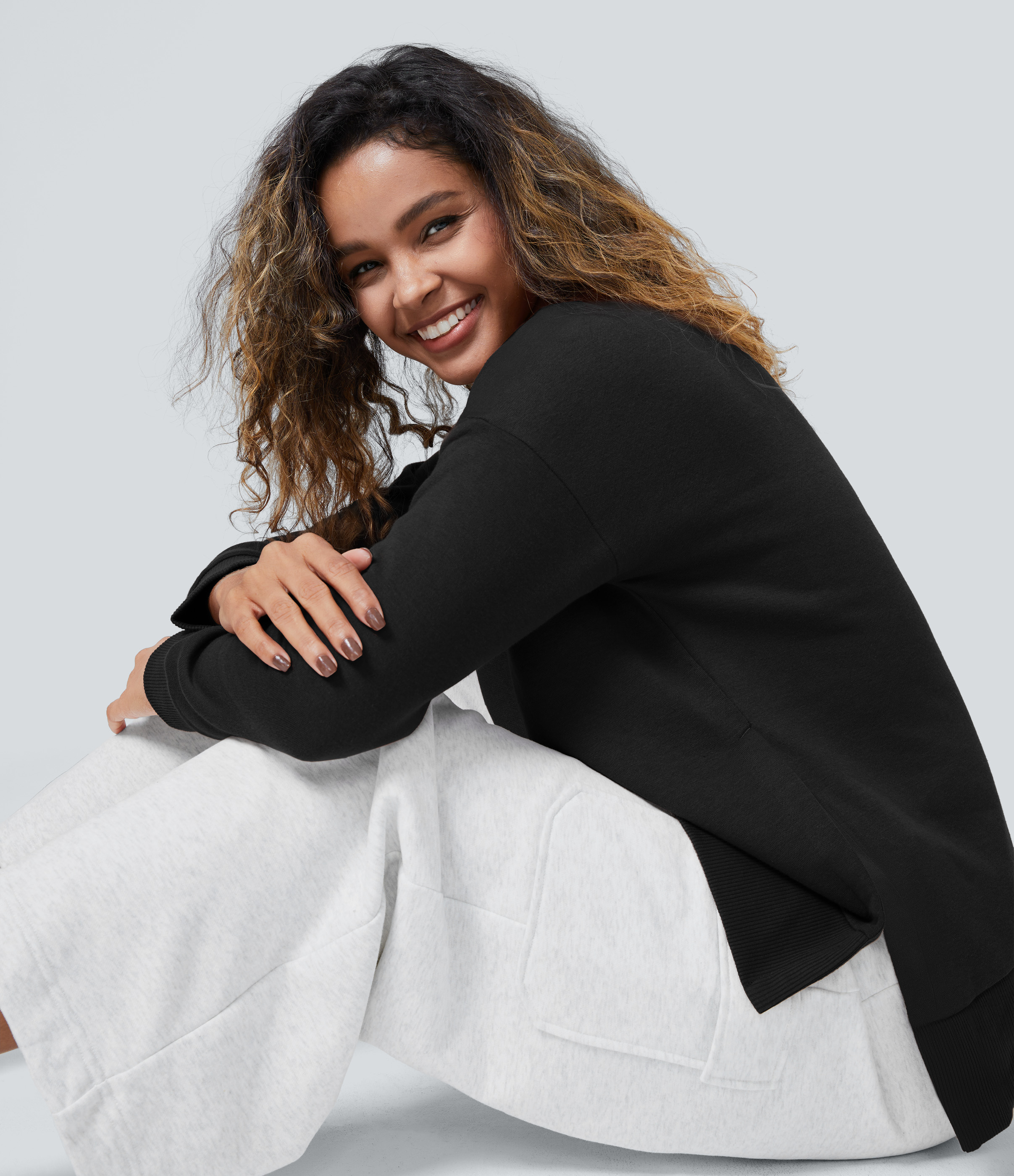 Halara Round Neck Long Sleeve Side Split Fleece Casual Sweatshirt  - Black - M 