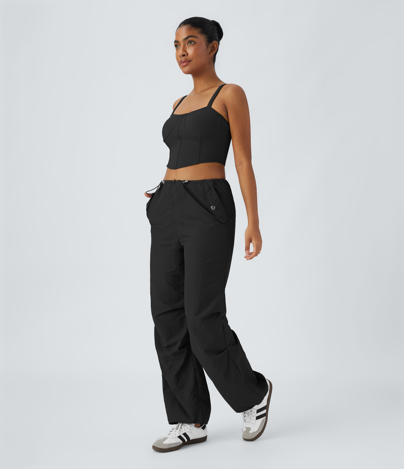 Halara High Waisted Adjustable Drawcord Side Pocket Casual Parachute Cargo Pants  - Black - L(regular) sweatpants jogger pants 