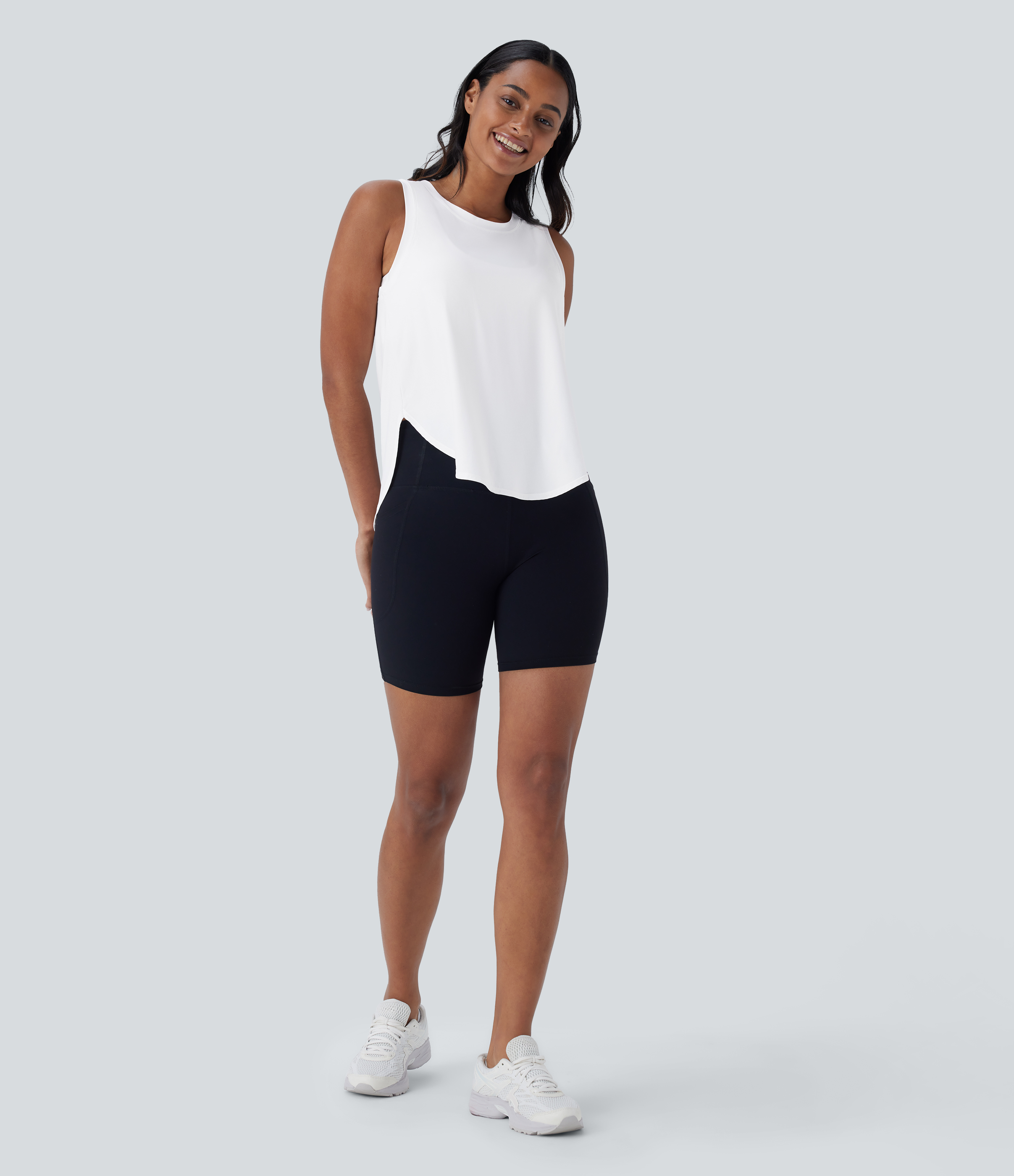 Halara Round Neck Sleeveless Curved Hem Yoga Sports Top  - Jasmine White - S 